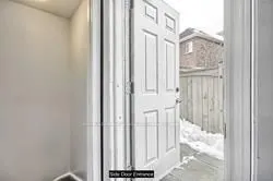 4 Tobermory Crescent, #Upper