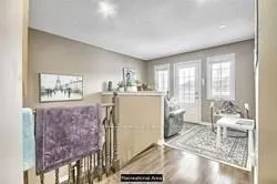 4 Tobermory Crescent, #Upper