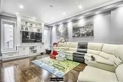 4 Tobermory Crescent, #Upper