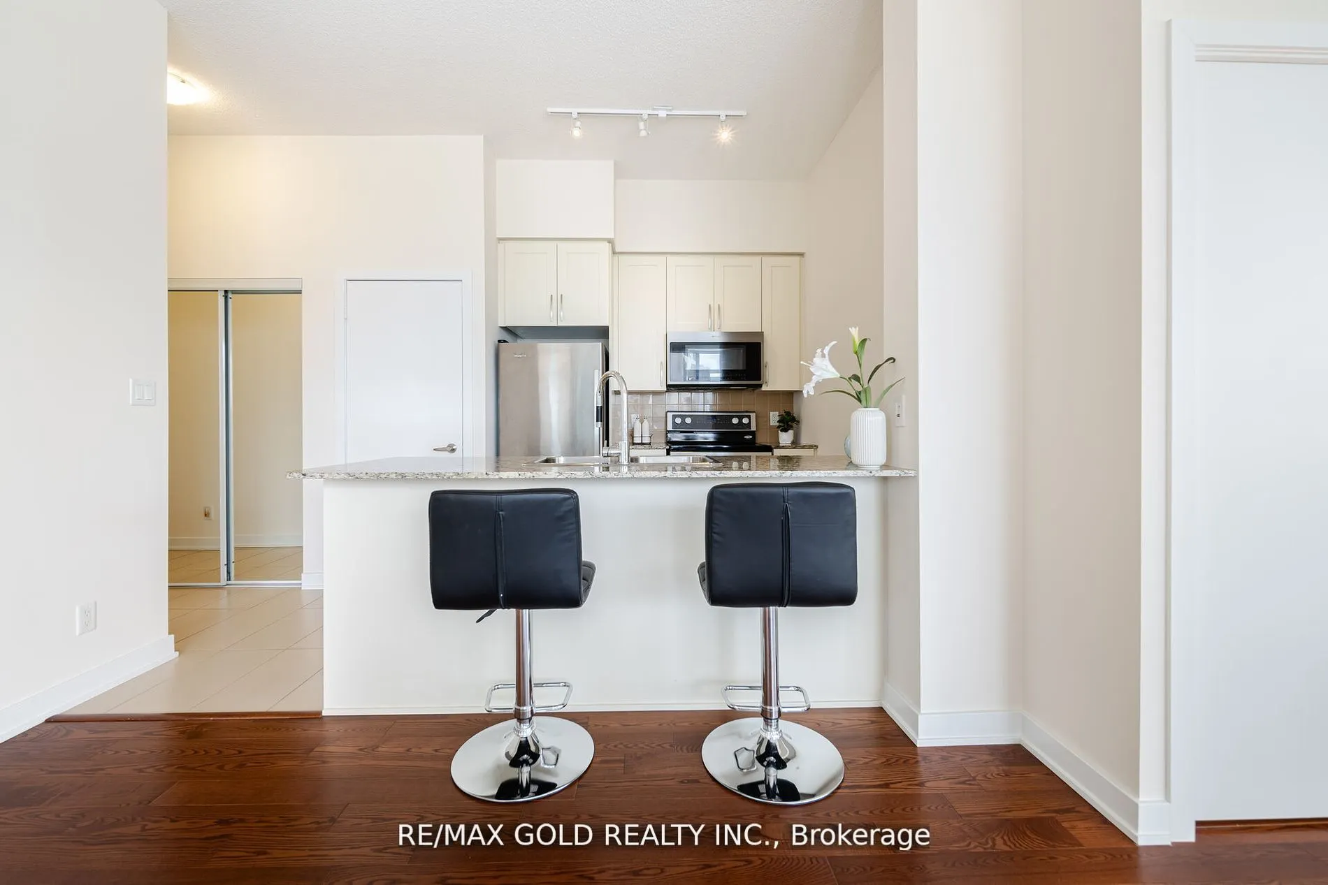 4070 Confederation Parkway, #607