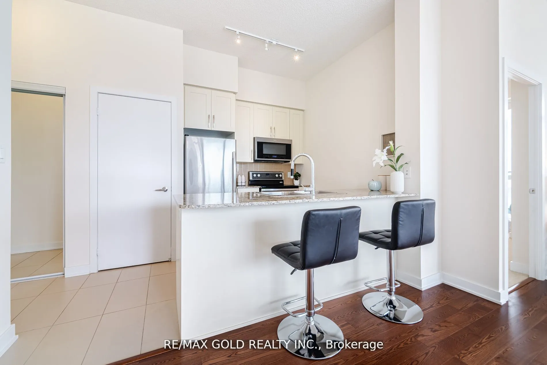4070 Confederation Parkway, #607