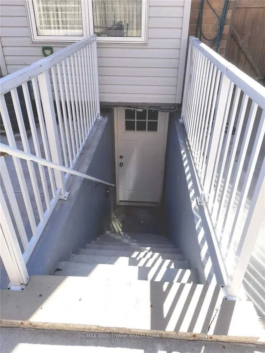 128 Breton Avenue, #Lower