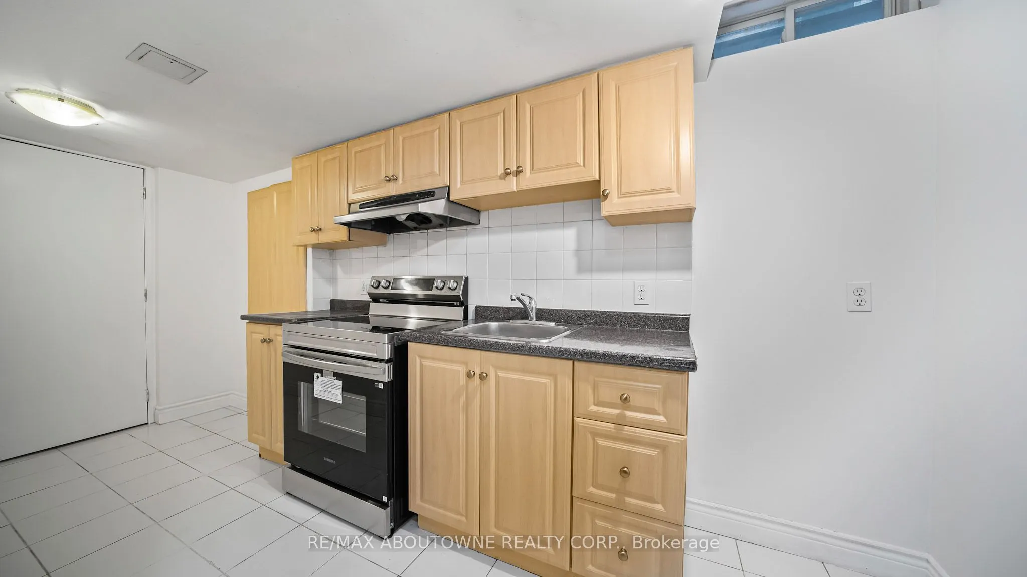 128 Breton Avenue, #Lower