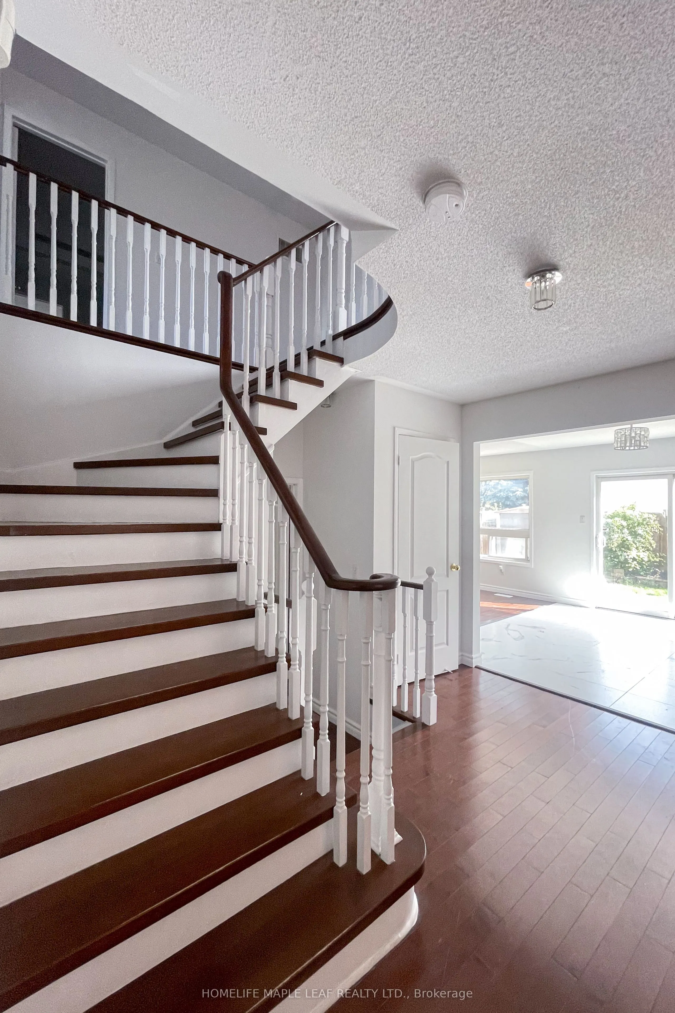 104 Crown Victoria Drive