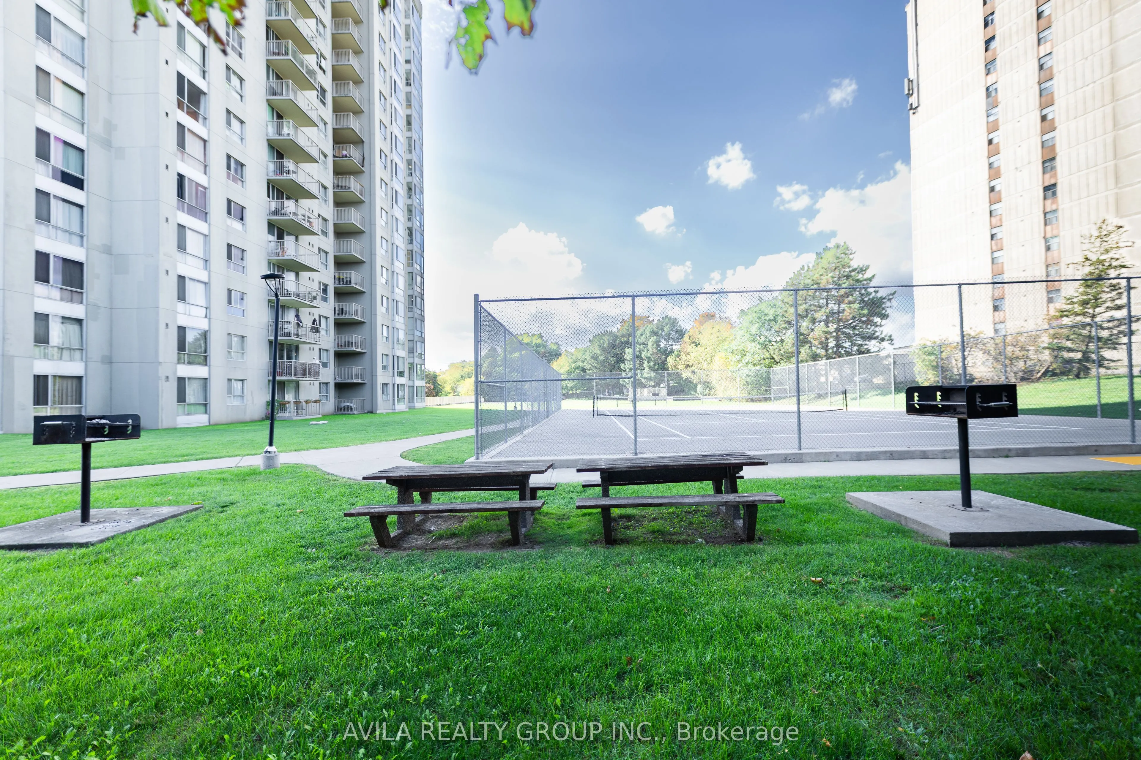 3077 Weston Road, #1905