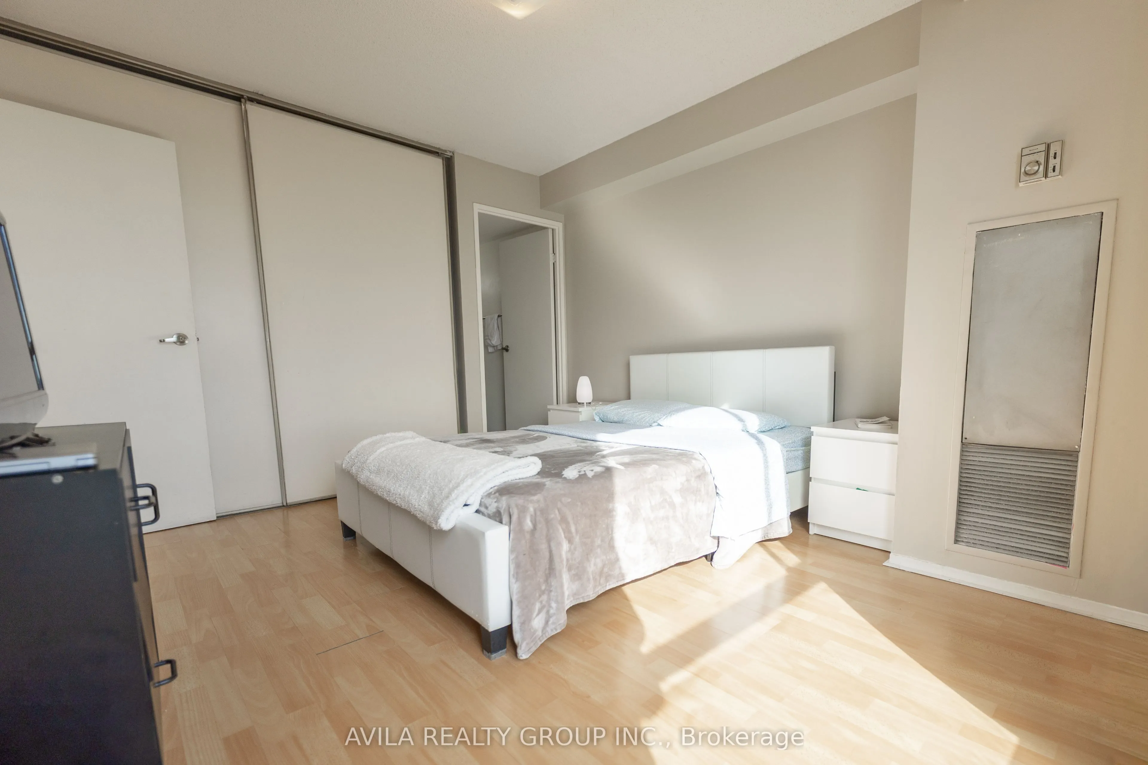 3077 Weston Road, #1905