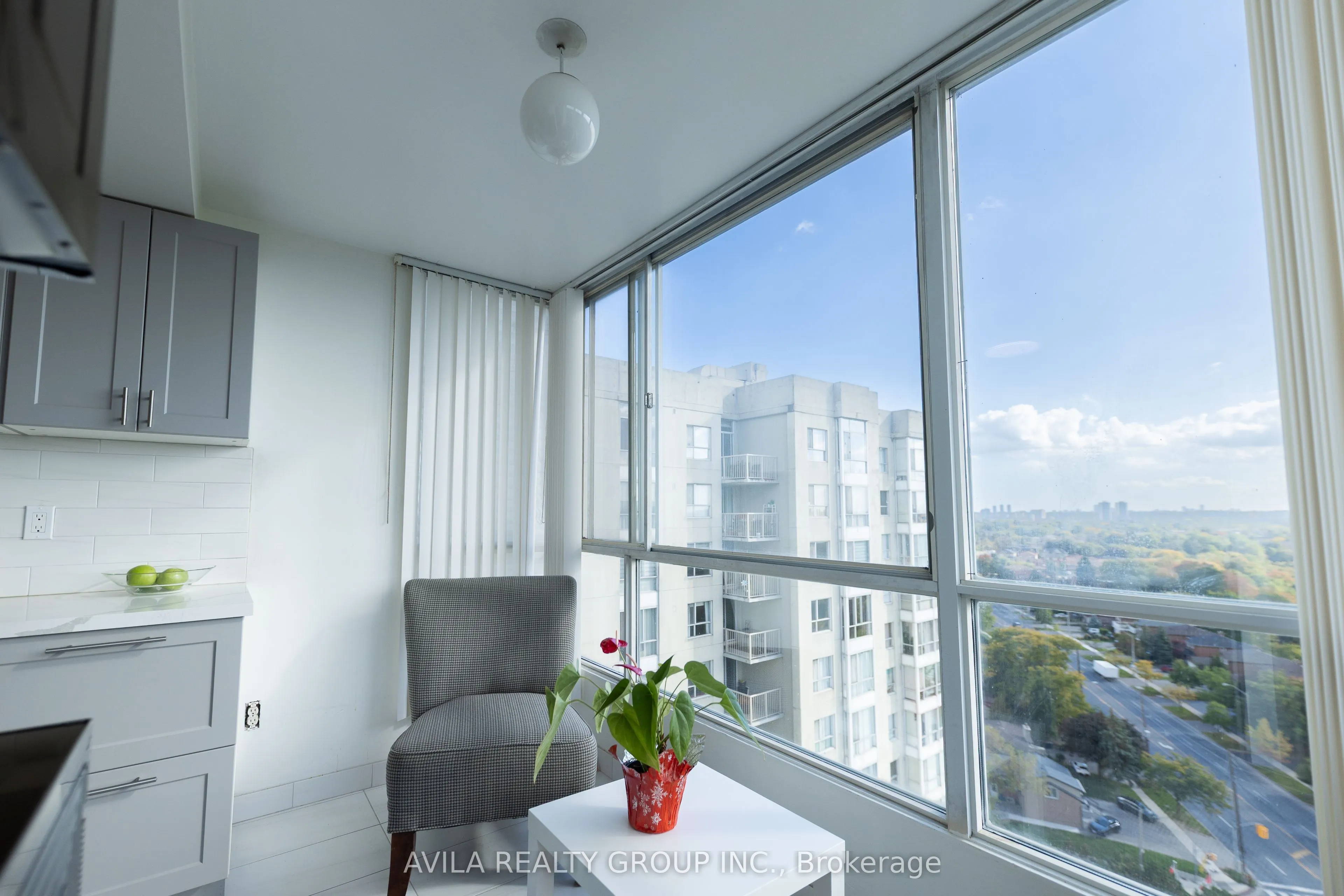 3077 Weston Road, #1905