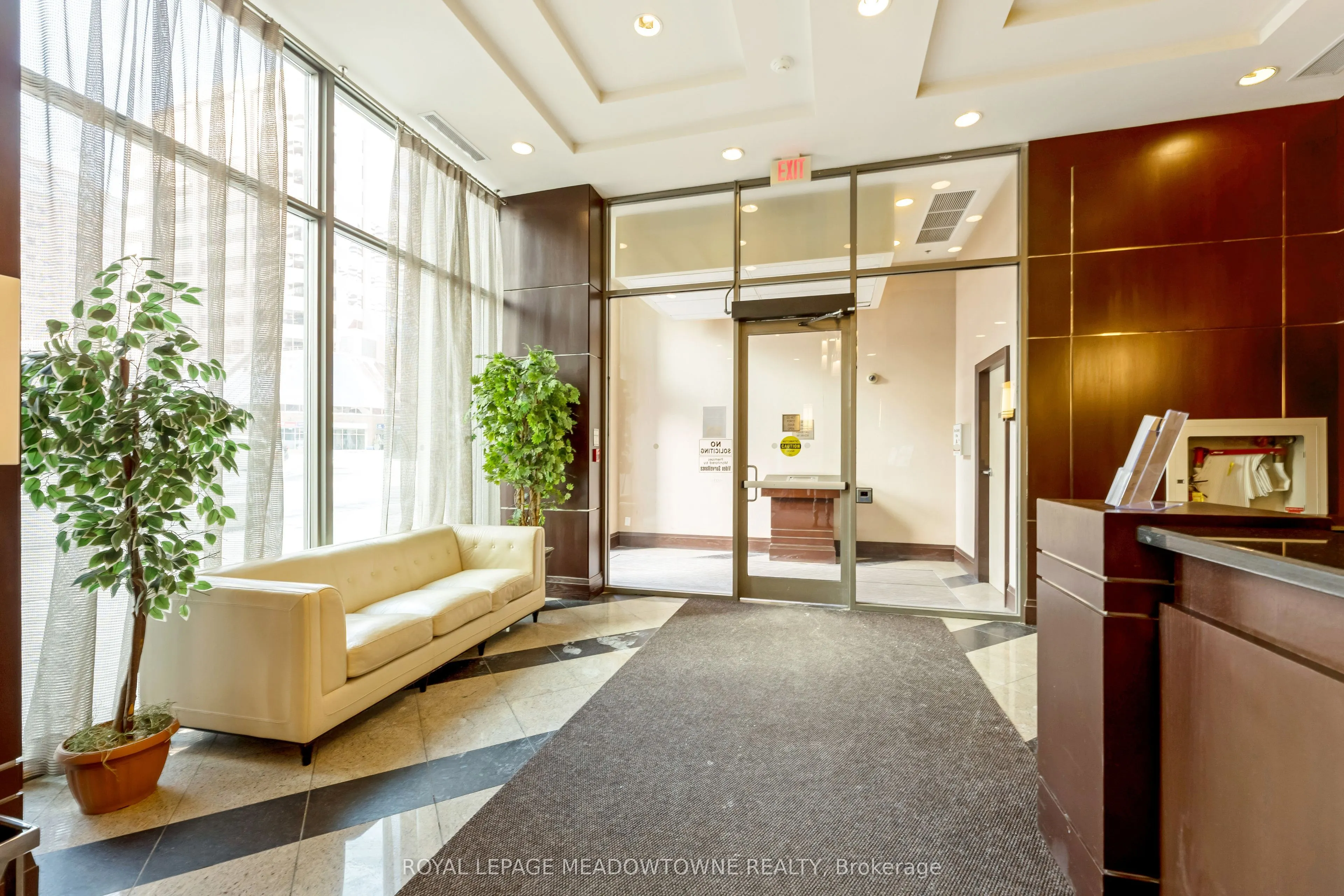 208 Enfield Place, #3303