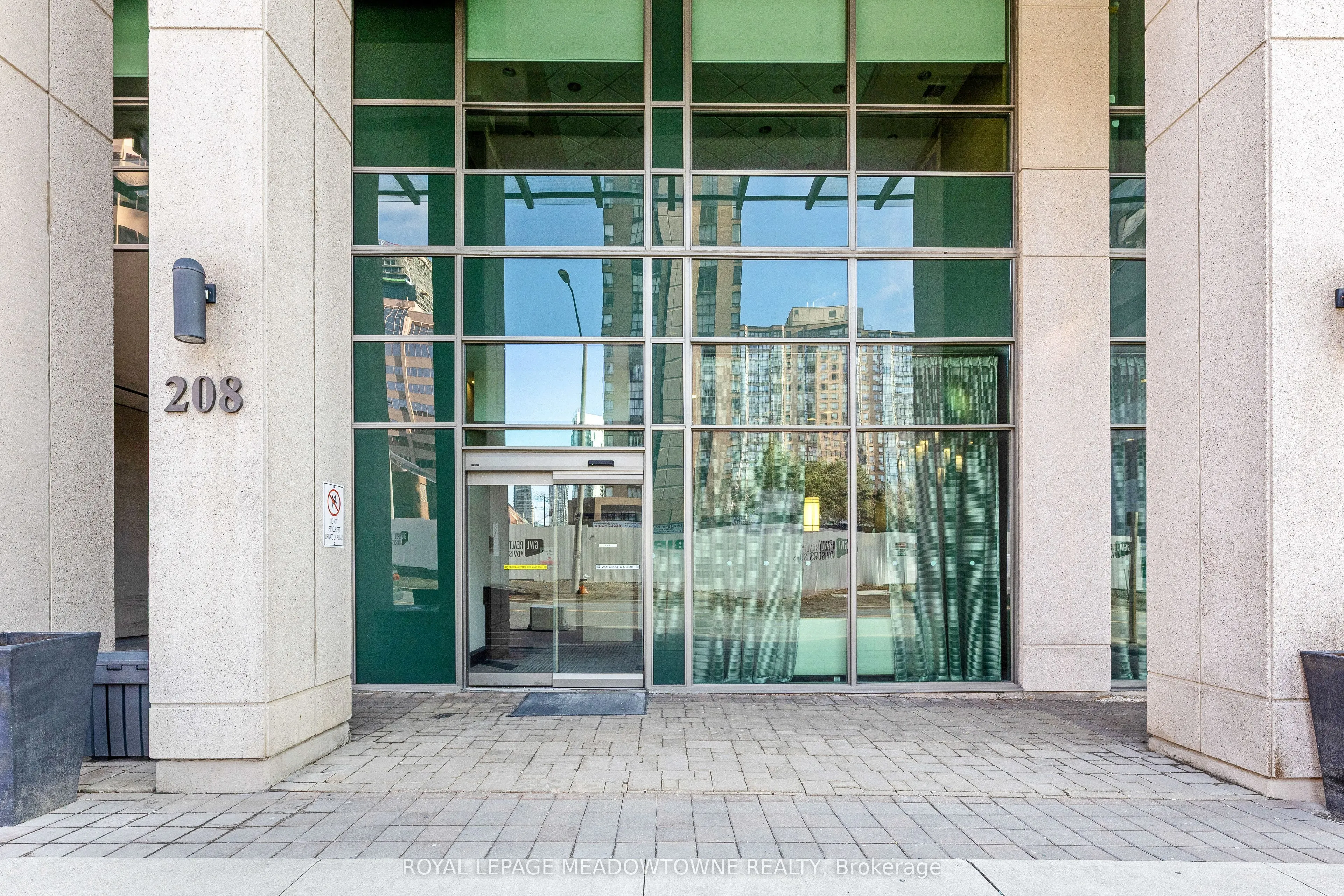 208 Enfield Place, #3303