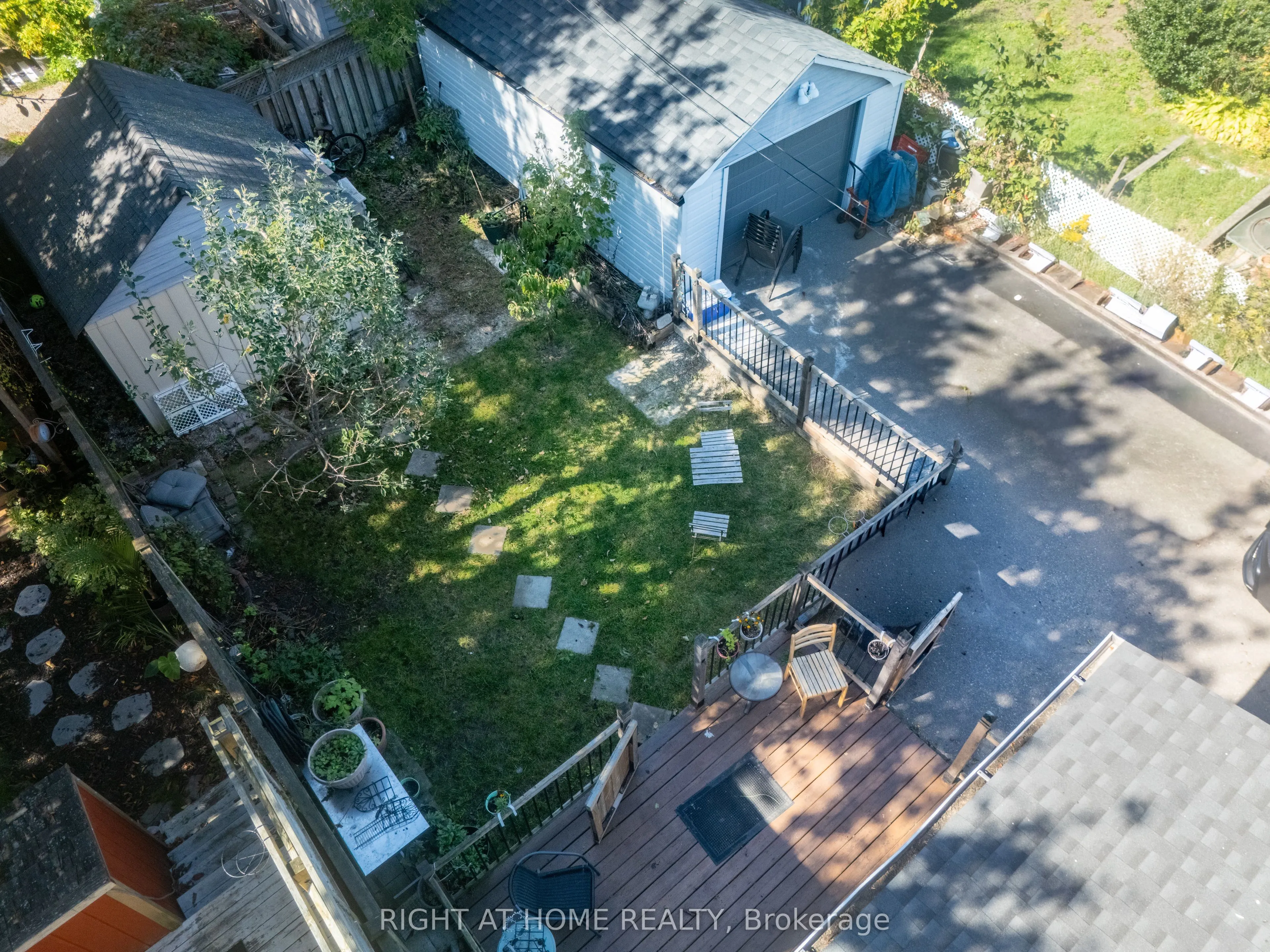 26 Sixteenth Street