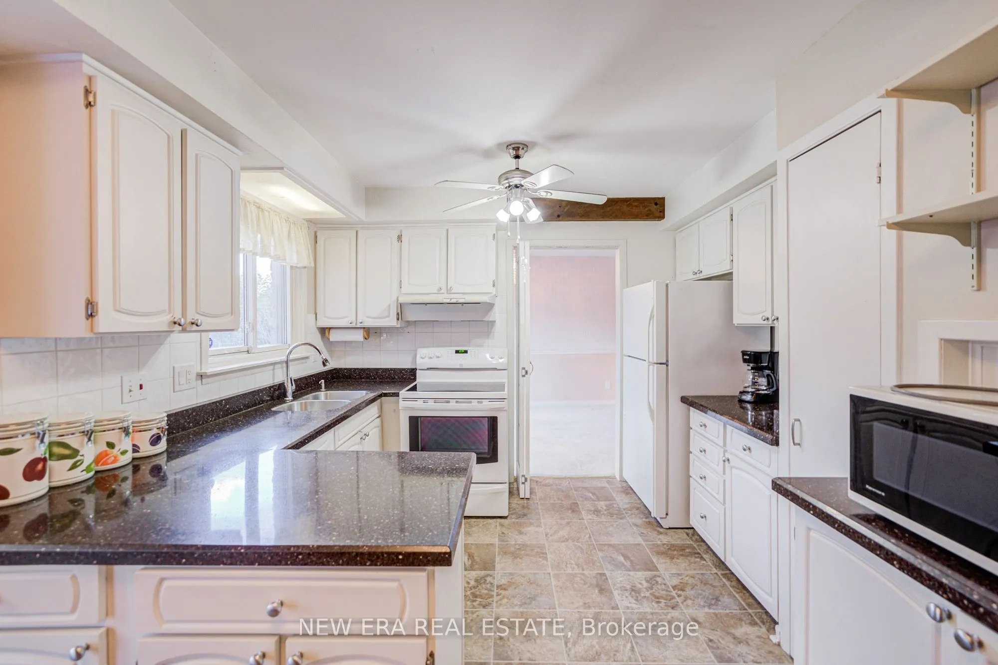 5 Burnhamill Place