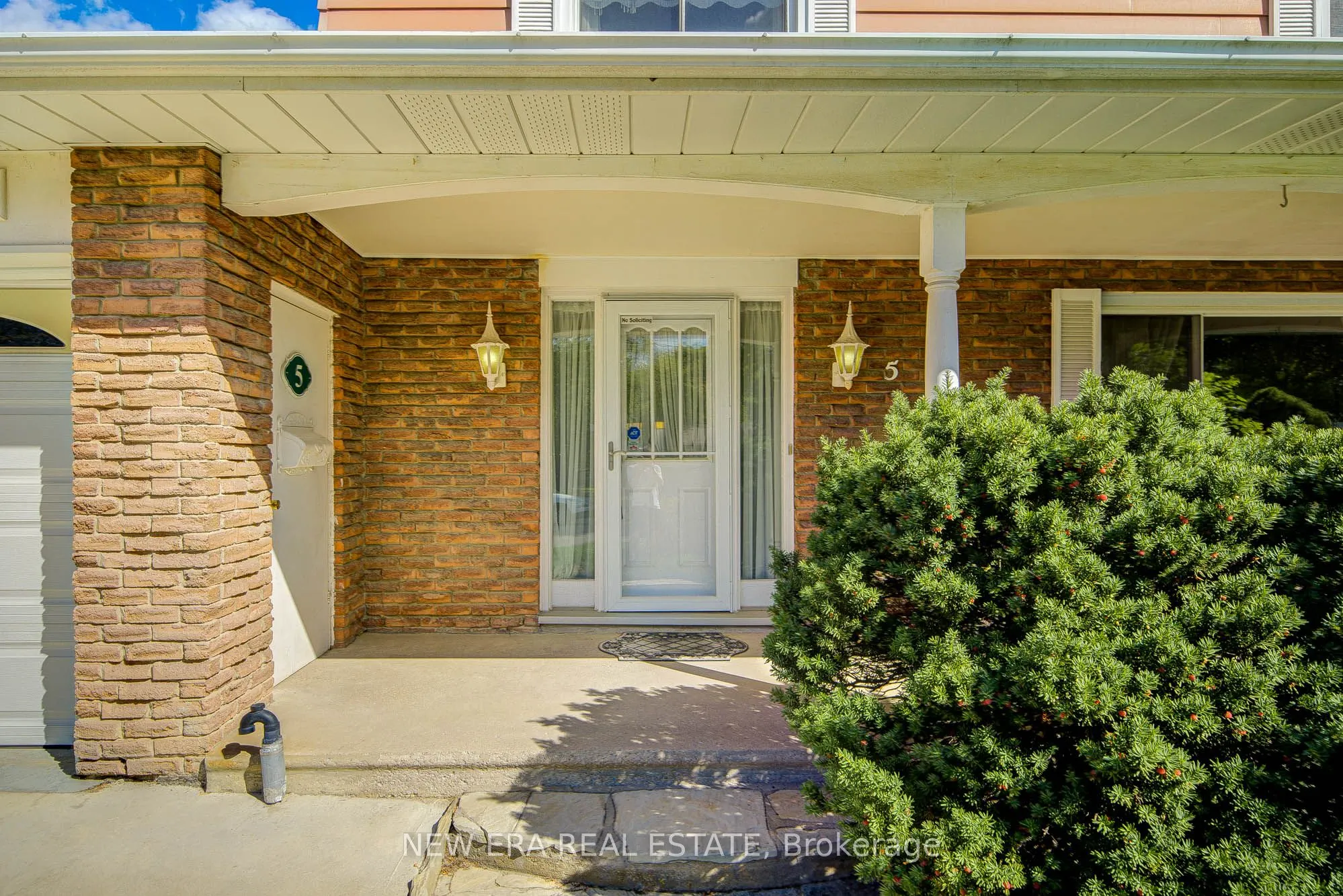 5 Burnhamill Place