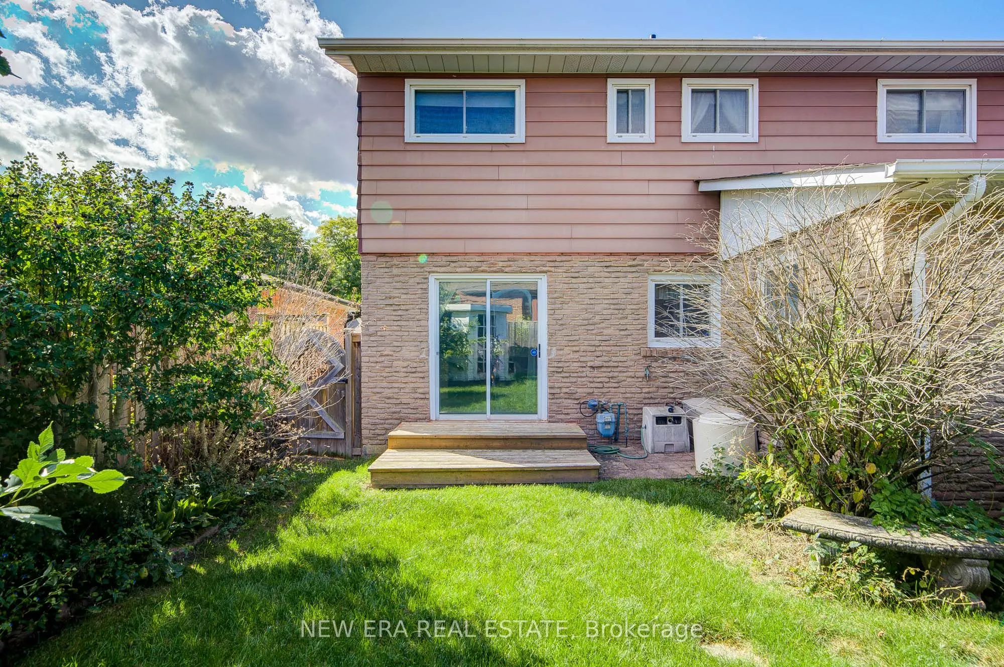 5 Burnhamill Place
