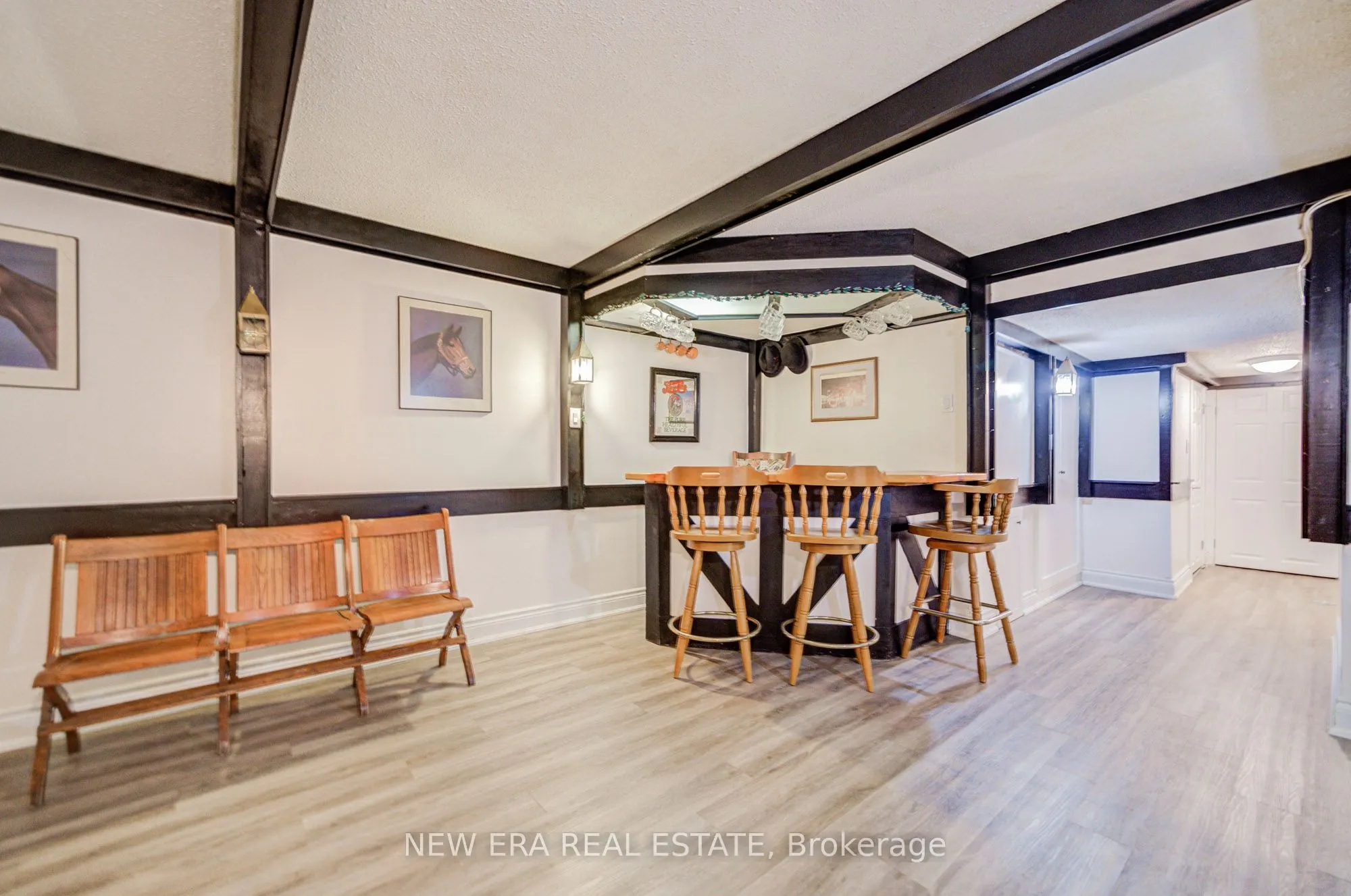 5 Burnhamill Place