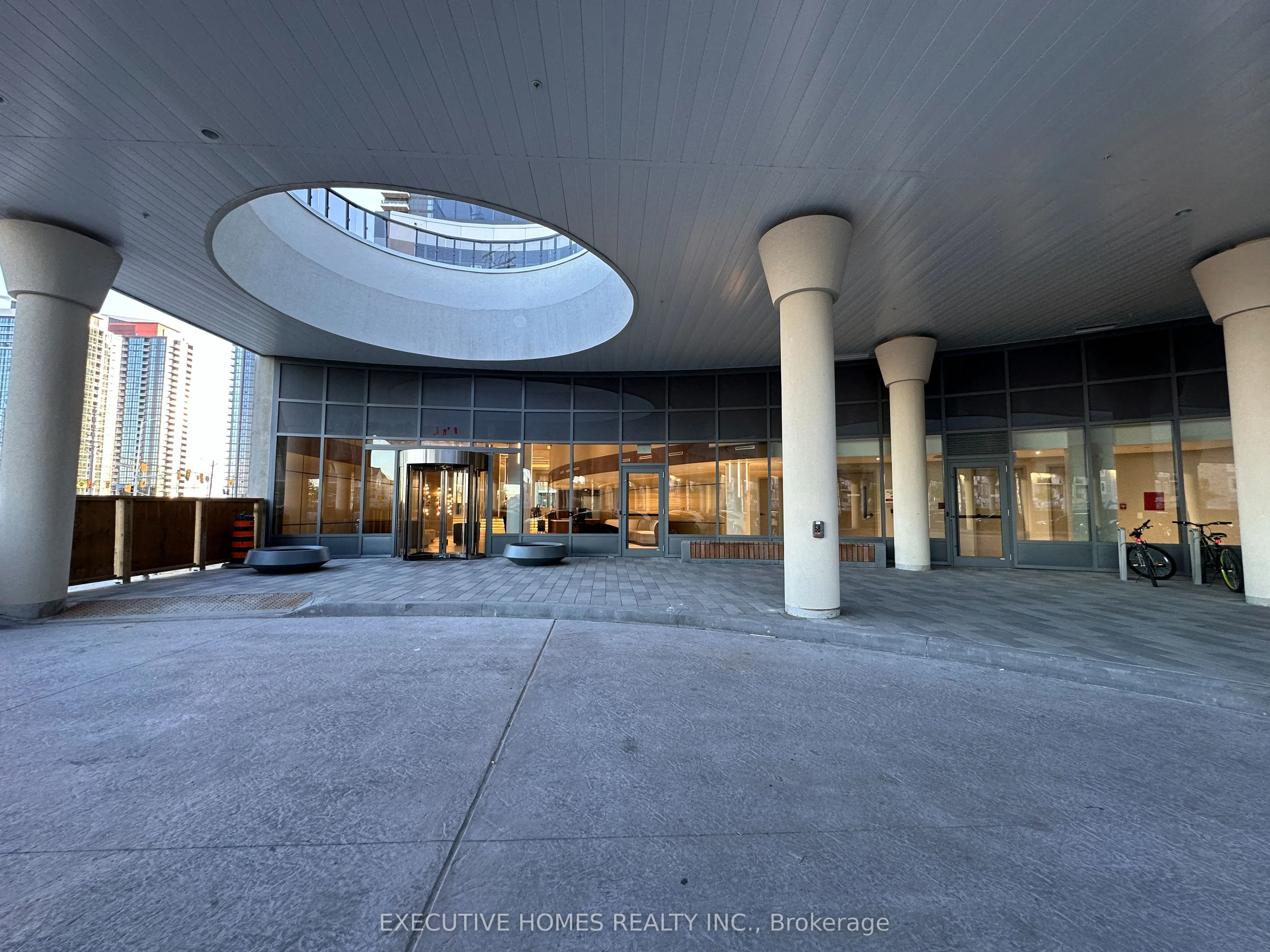 5105 Hurontario Street, #2510