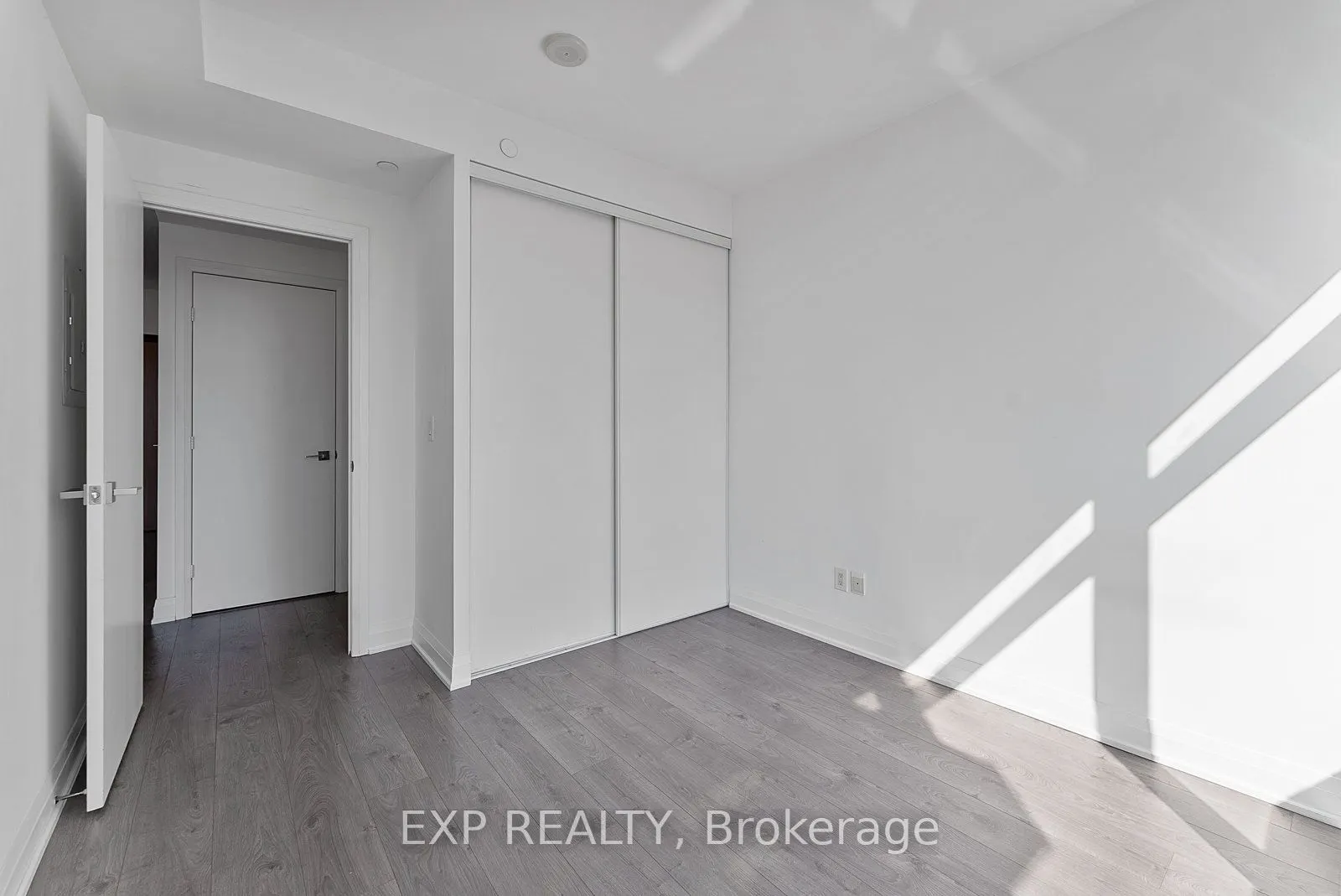 36 Park Lawn Road W, #1601