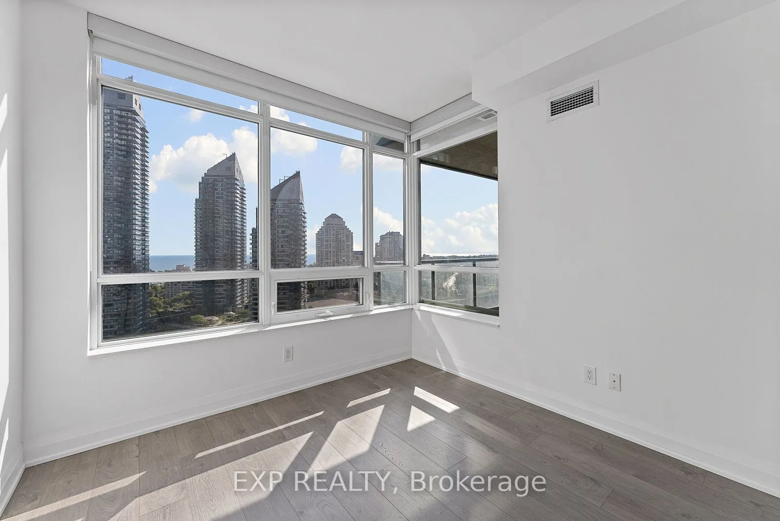 36 Park Lawn Road W, #1601