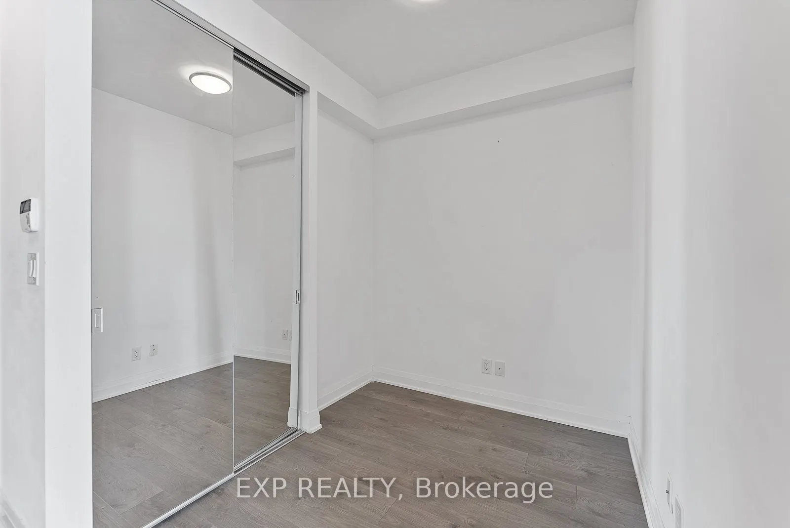 36 Park Lawn Road W, #1601