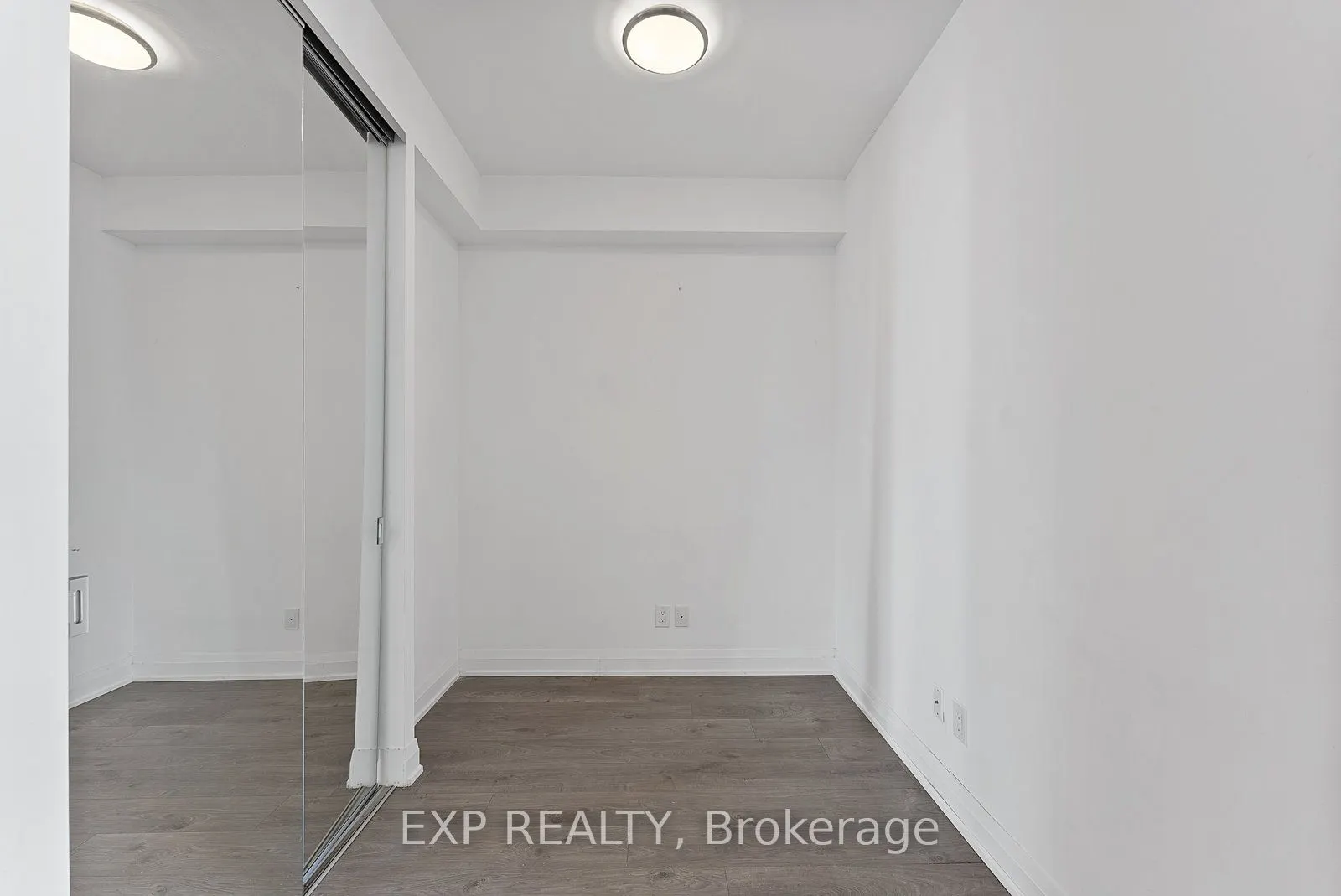 36 Park Lawn Road W, #1601
