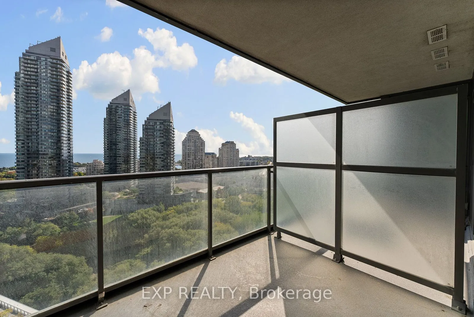 36 Park Lawn Road W, #1601