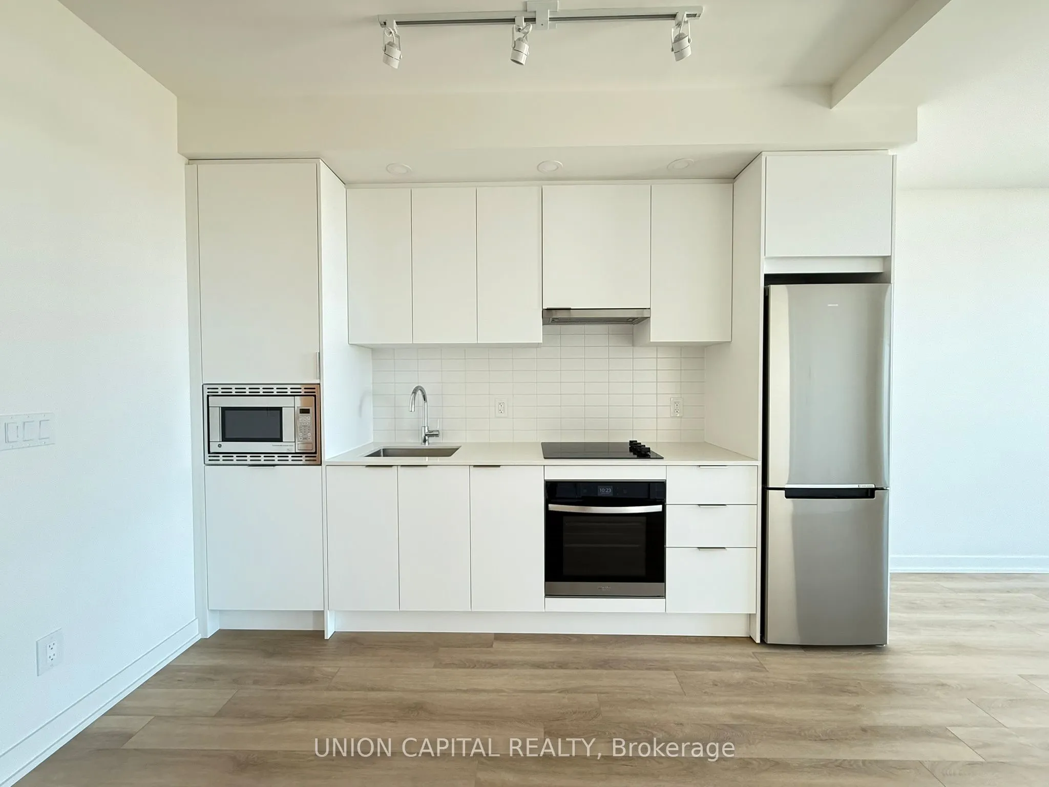 3079 Trafalgar Road, #2006