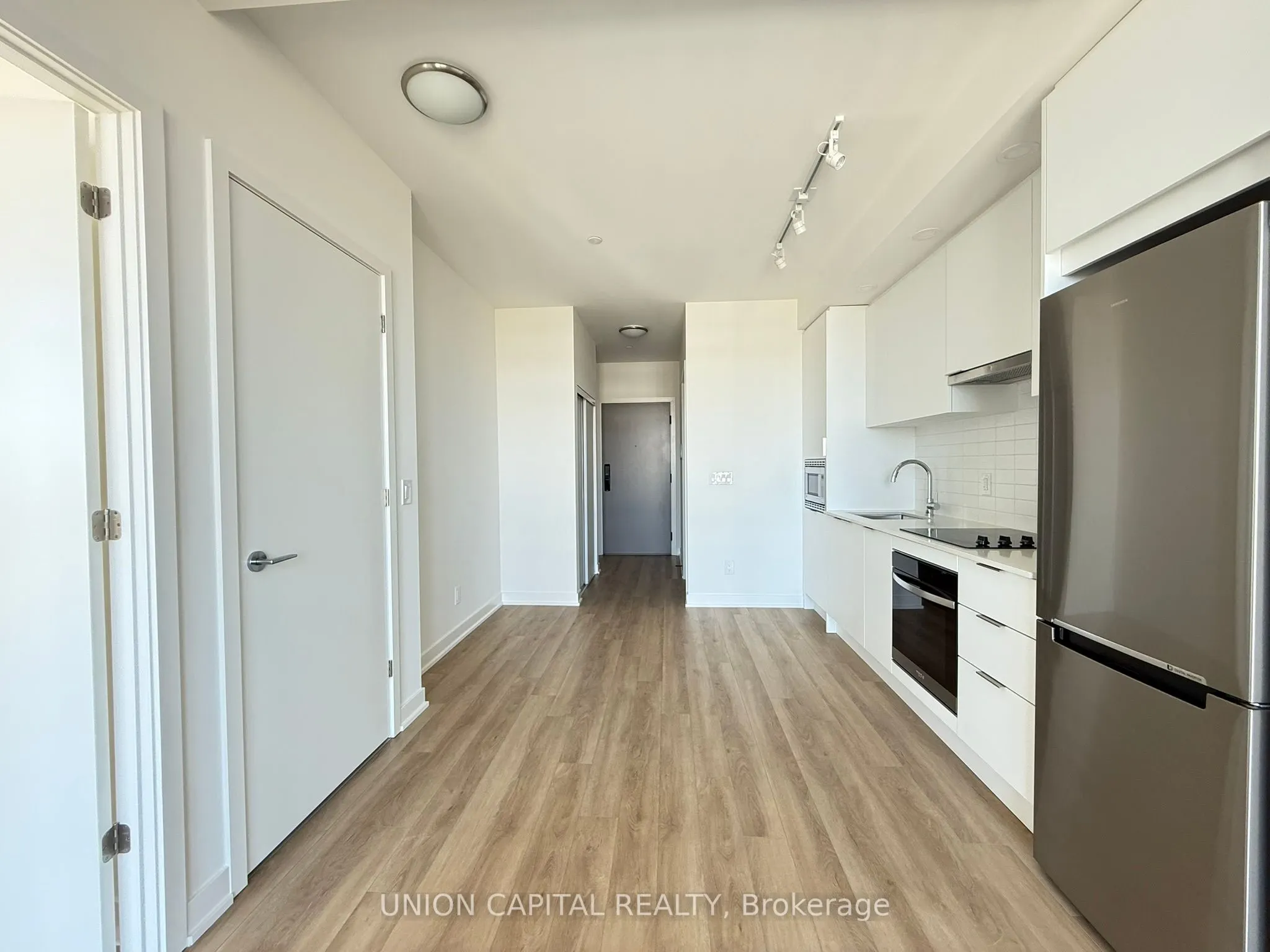 3079 Trafalgar Road, #2006