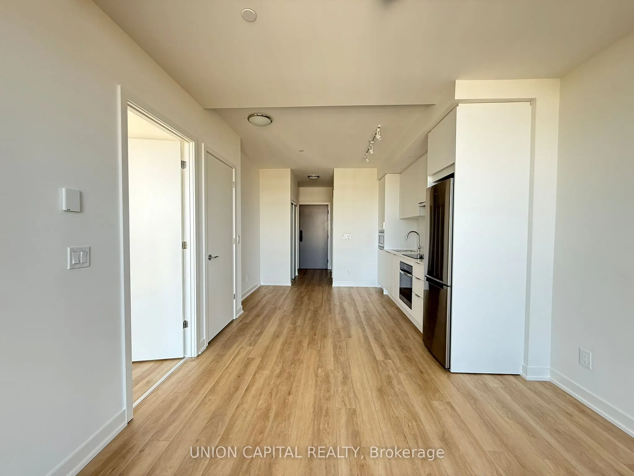 3079 Trafalgar Road, #2006