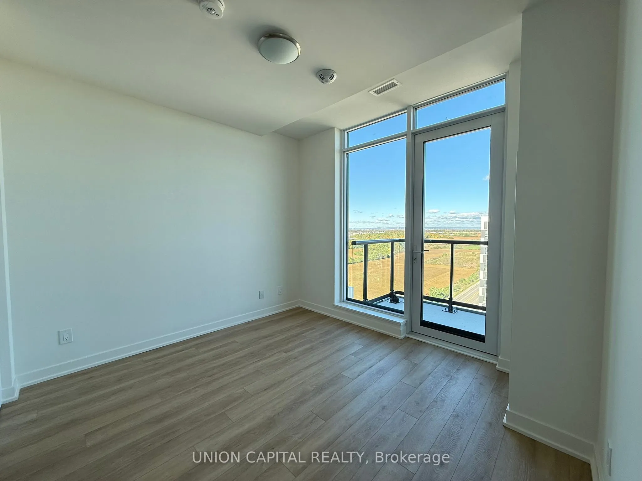 3079 Trafalgar Road, #2006