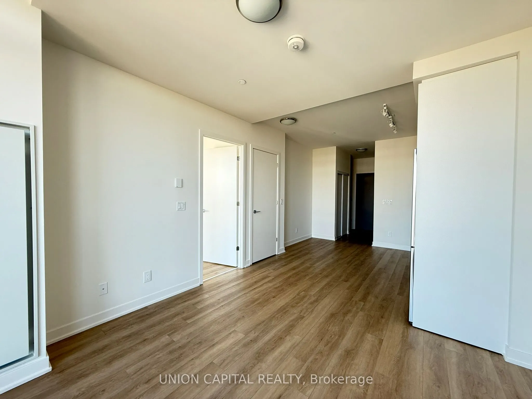 3079 Trafalgar Road, #2006