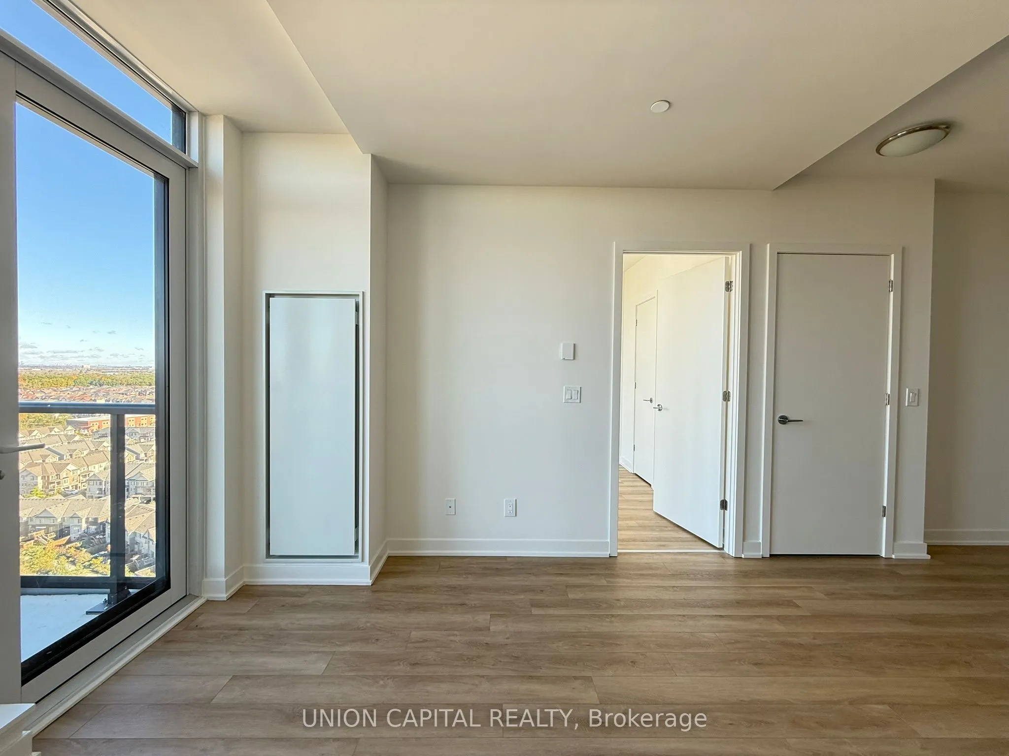 3079 Trafalgar Road, #2006
