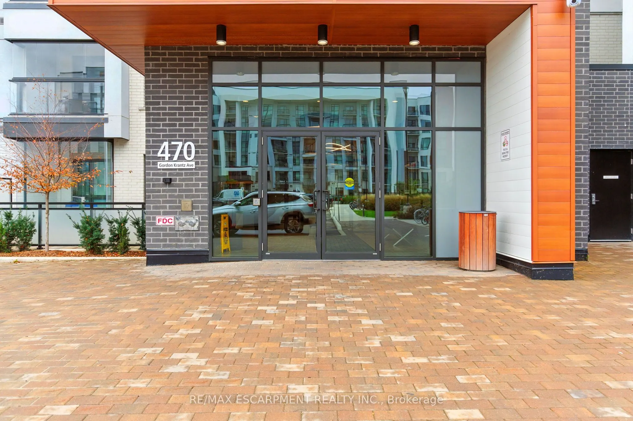 470 Gordon Krantz Avenue, #404