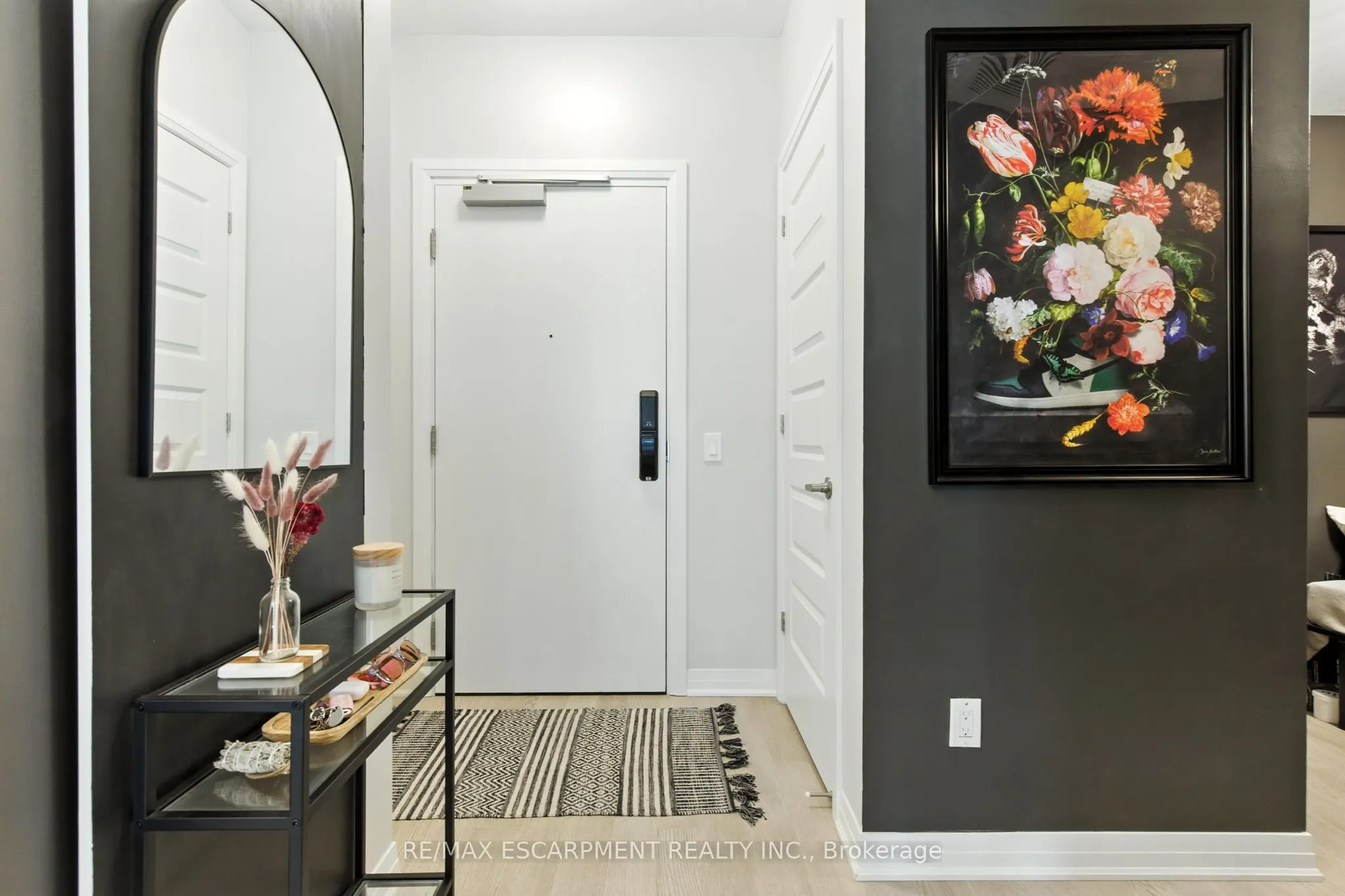 470 Gordon Krantz Avenue, #404