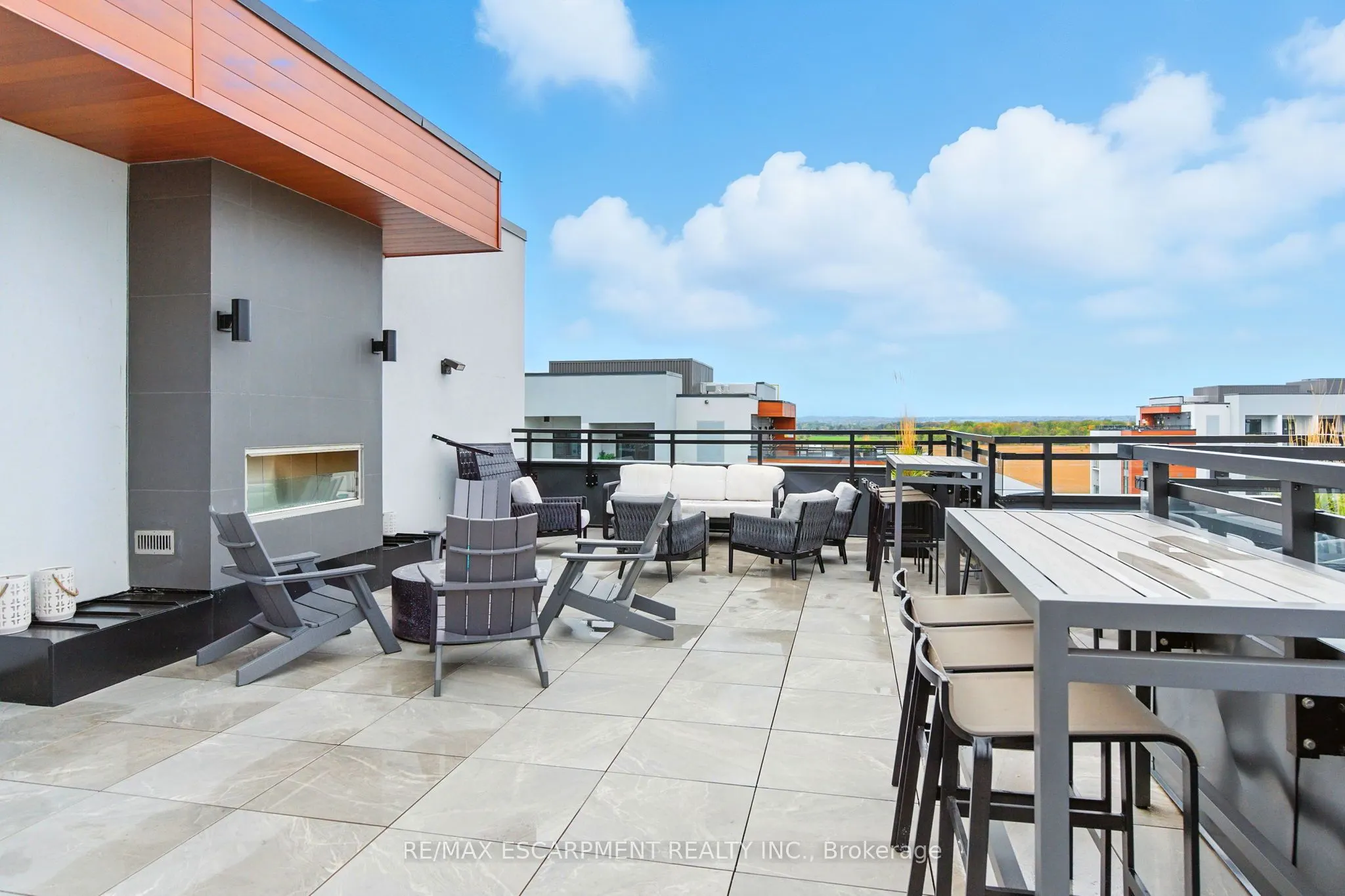 470 Gordon Krantz Avenue, #404