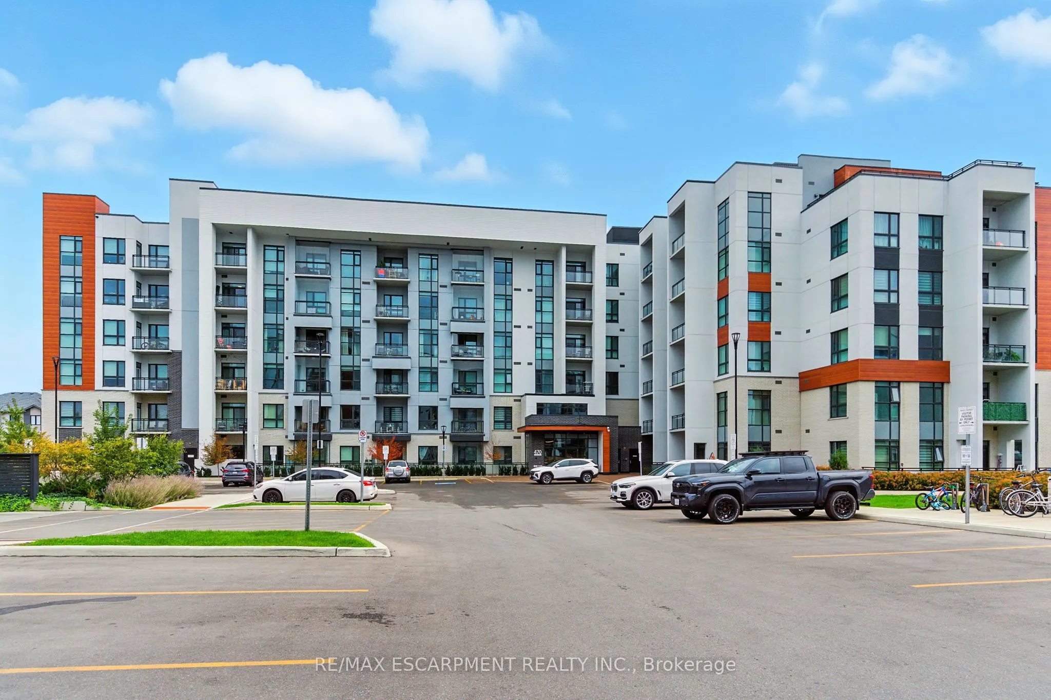 470 Gordon Krantz Avenue, #404