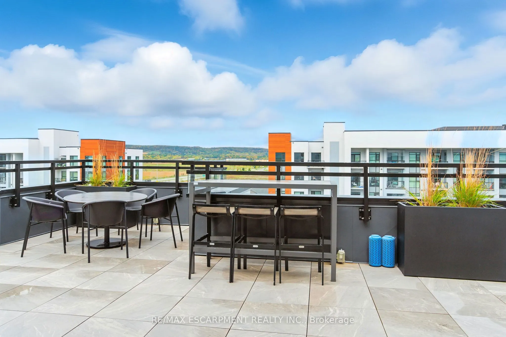 470 Gordon Krantz Avenue, #404