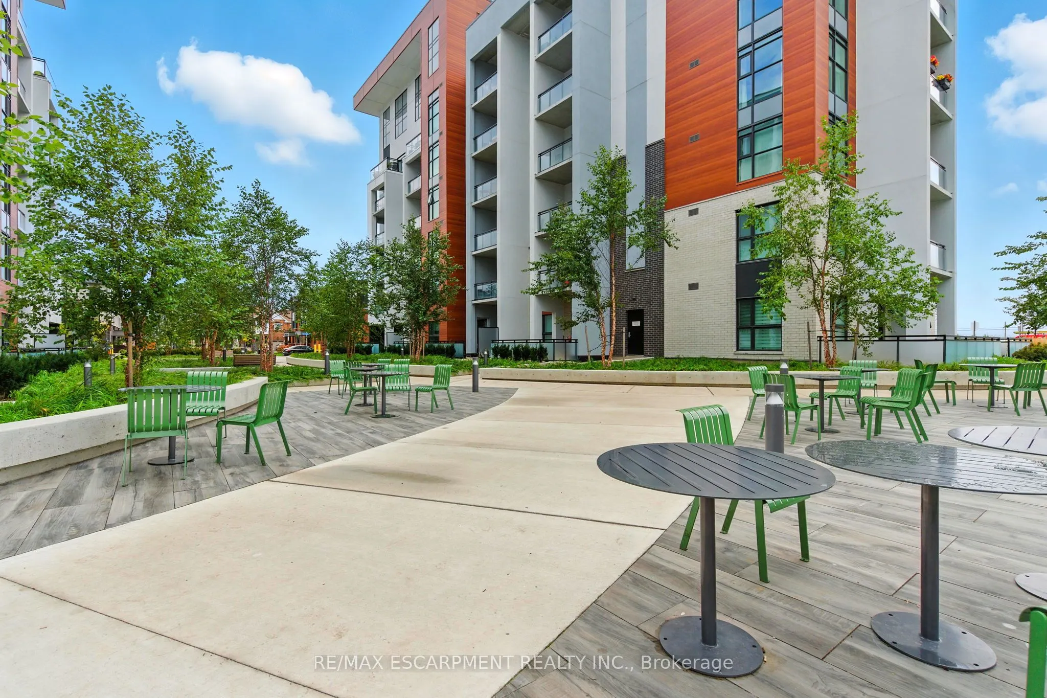 470 Gordon Krantz Avenue, #404
