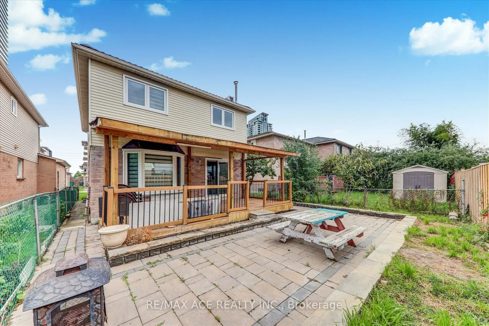 475 Wallenberg Crescent