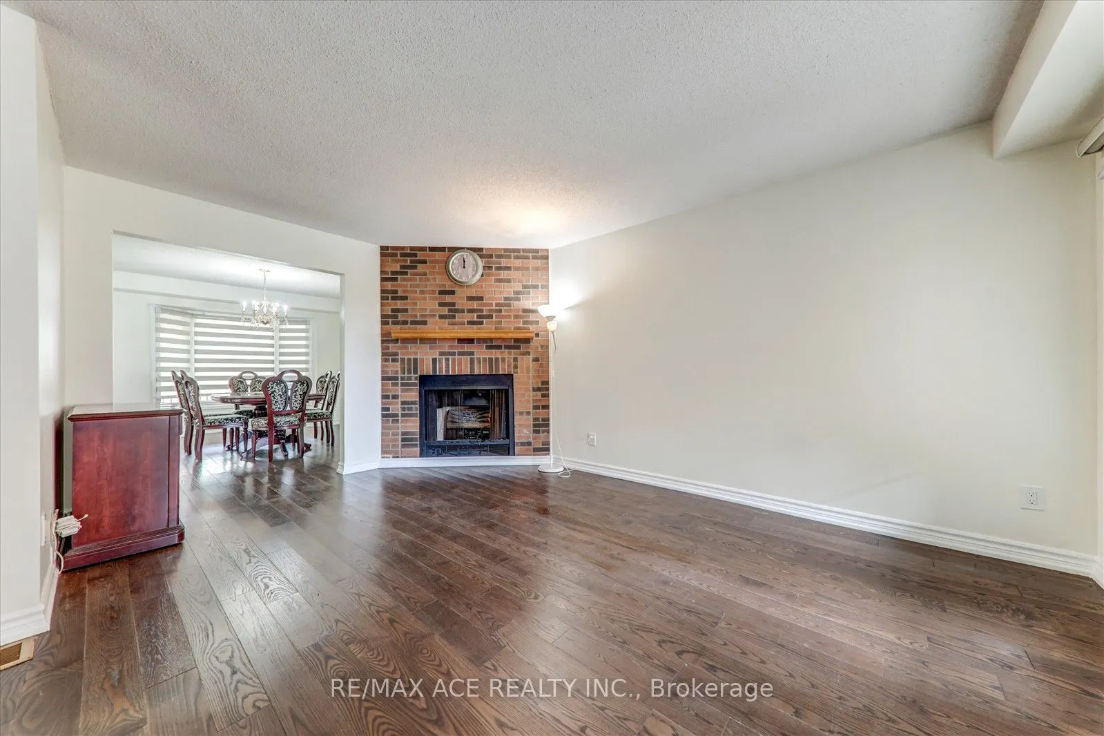 475 Wallenberg Crescent