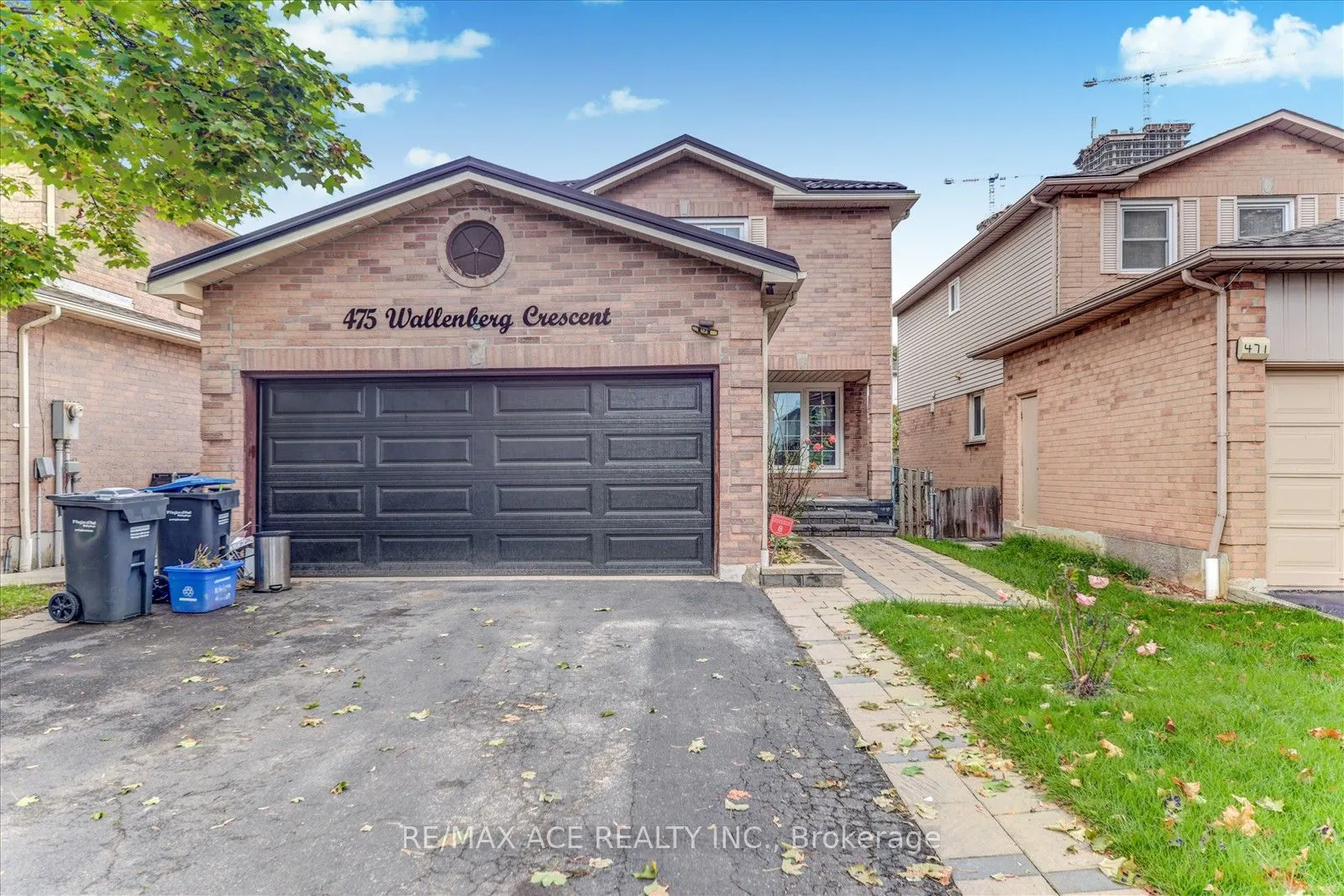 475 Wallenberg Crescent