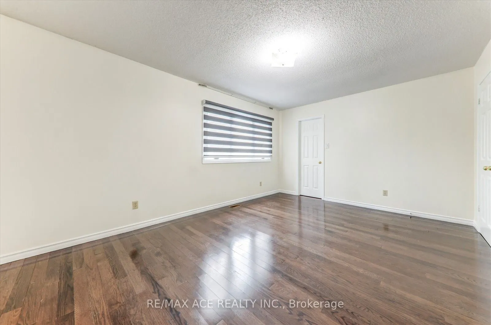 475 Wallenberg Crescent