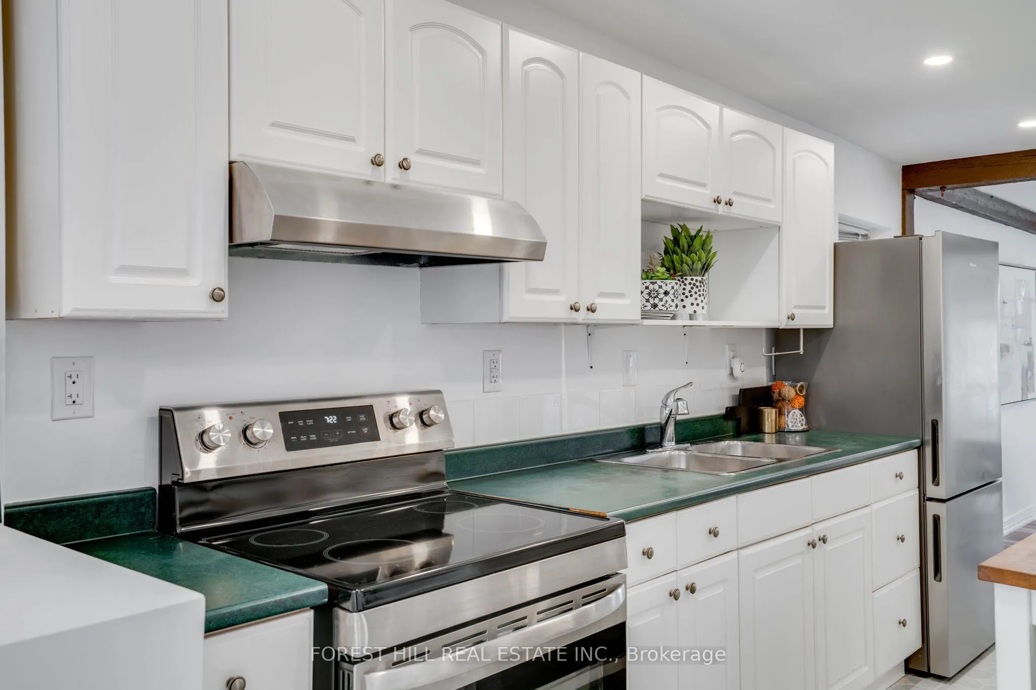 4053 Old Dundas Street