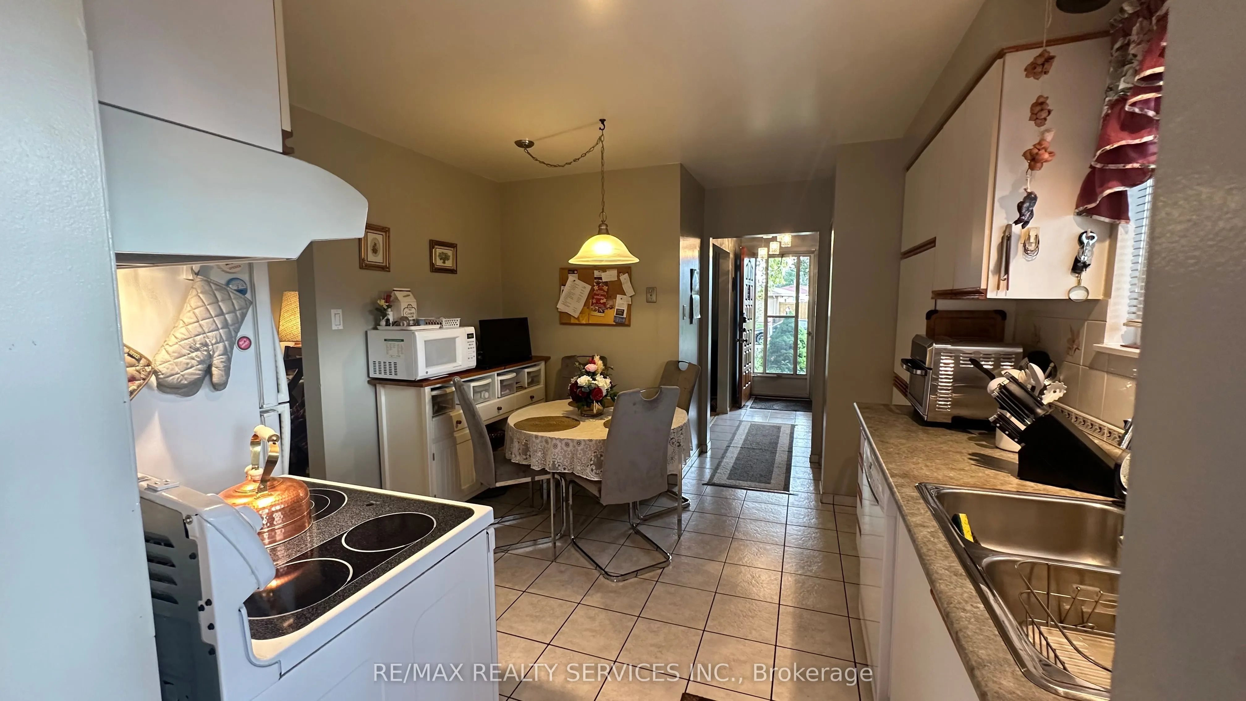 59 Belmont Drive E