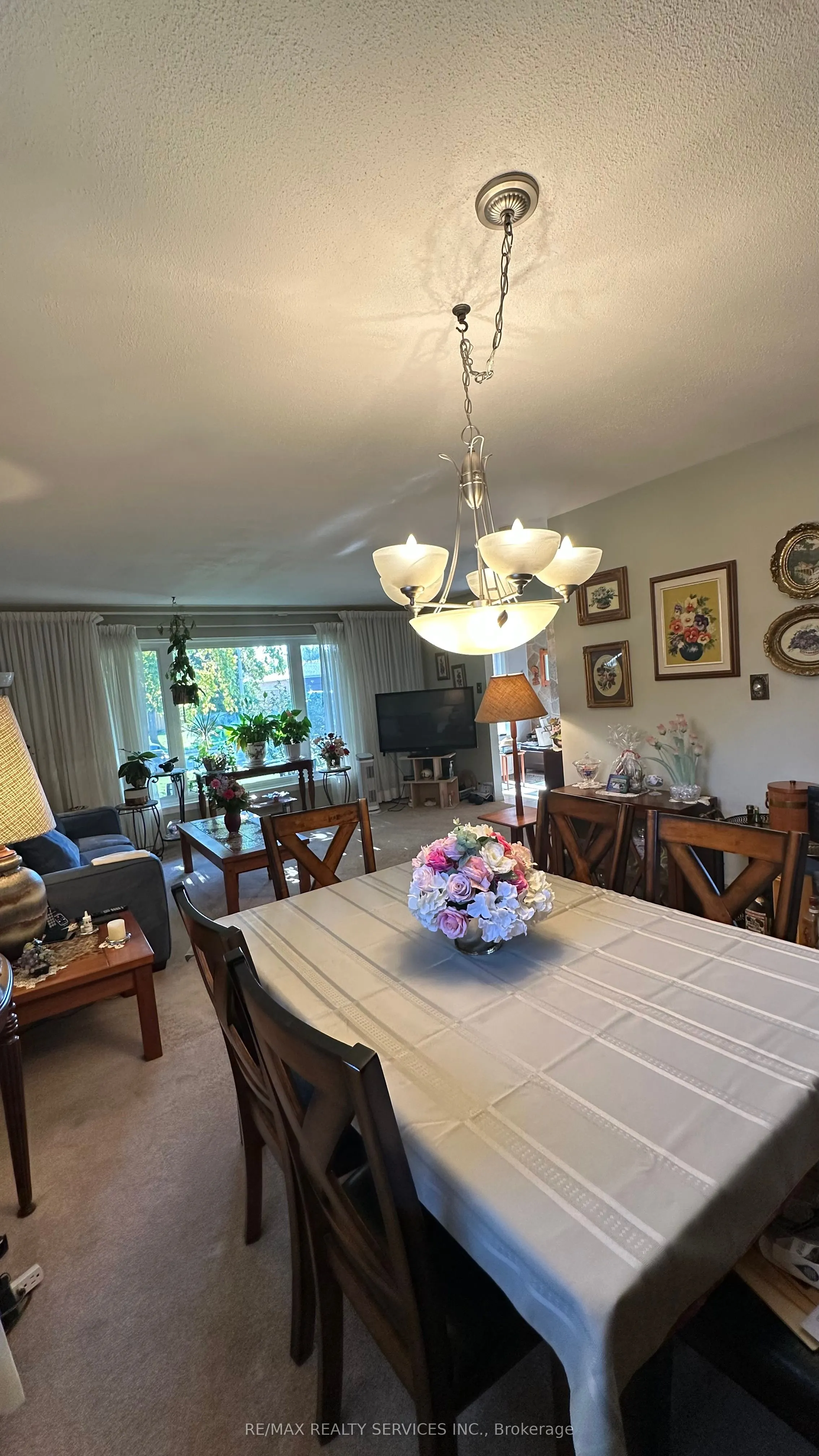 59 Belmont Drive E