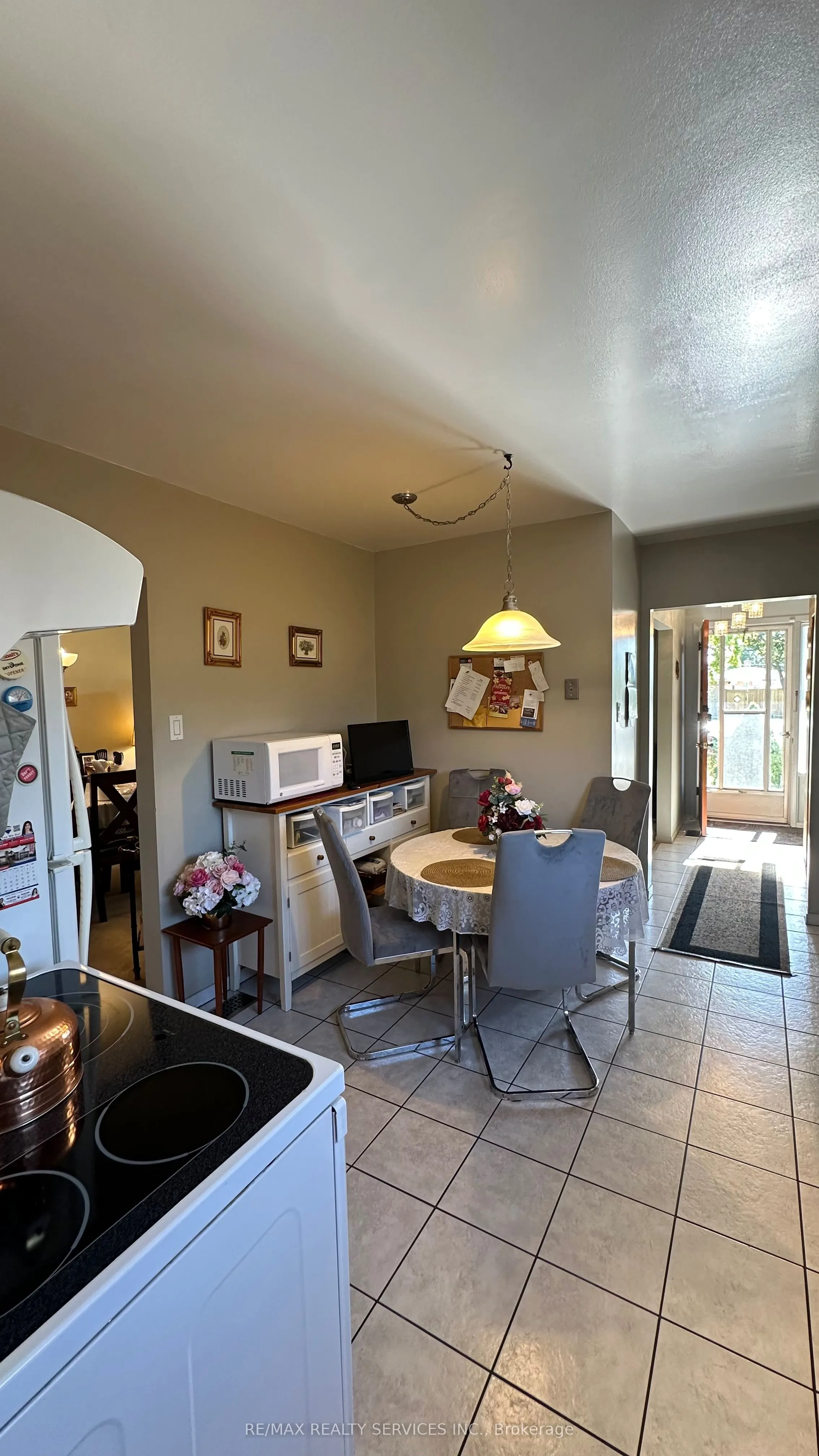 59 Belmont Drive E