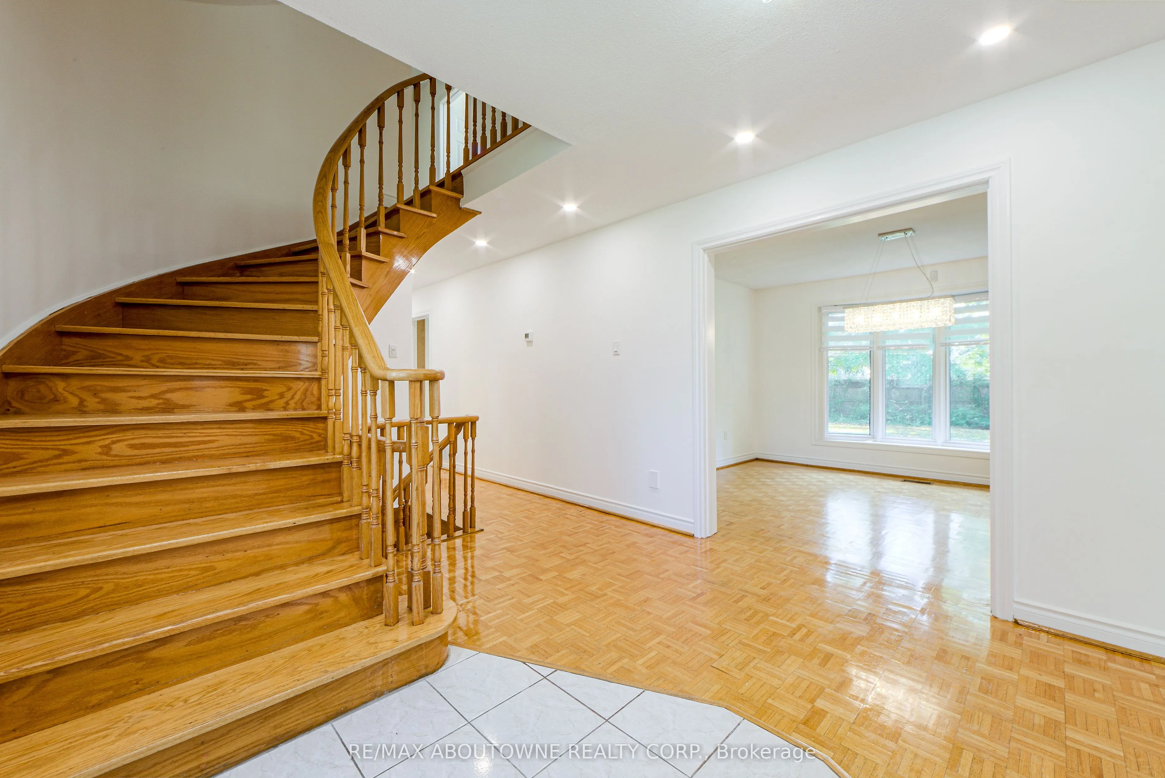 30 Birkbank Drive