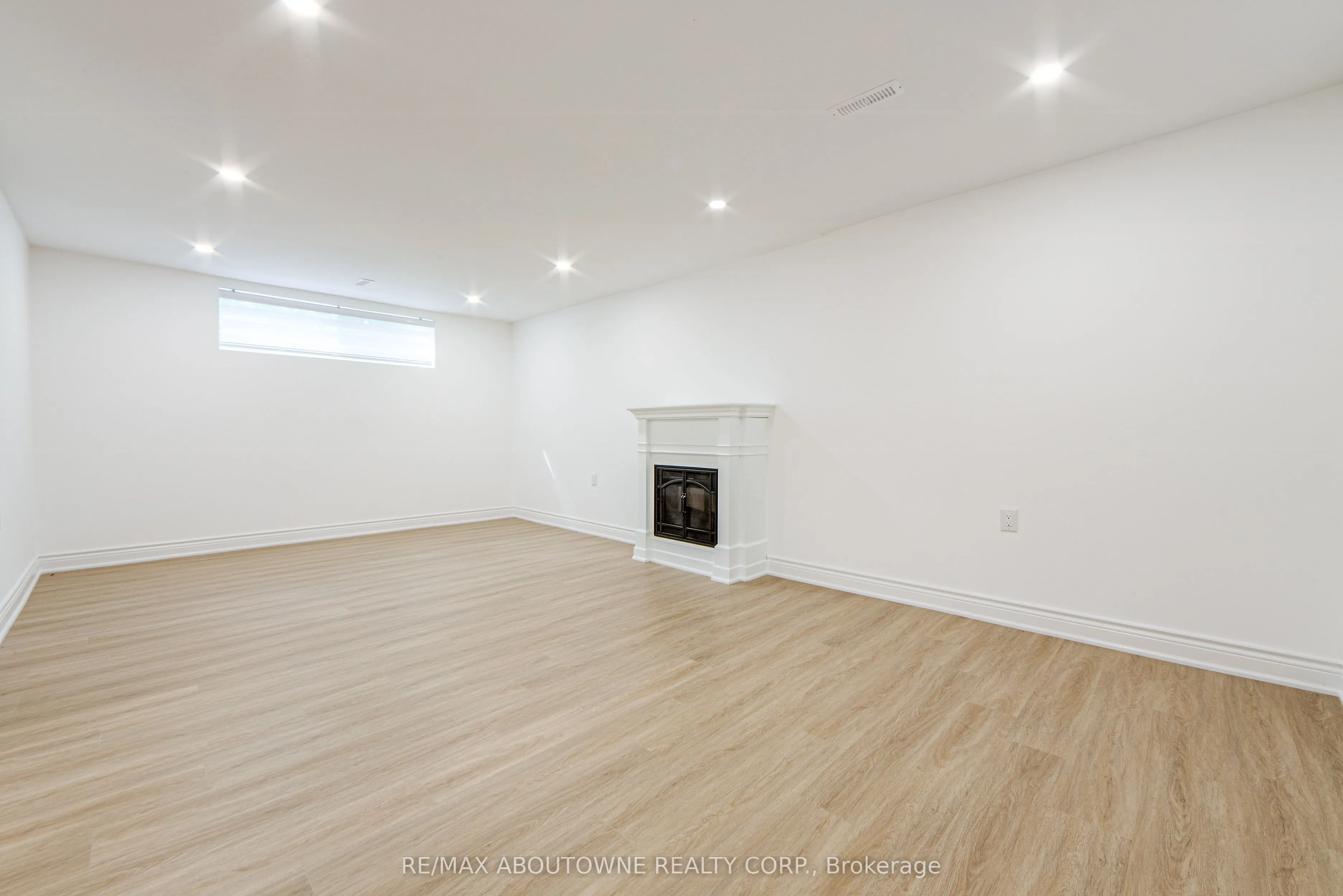 30 Birkbank Drive