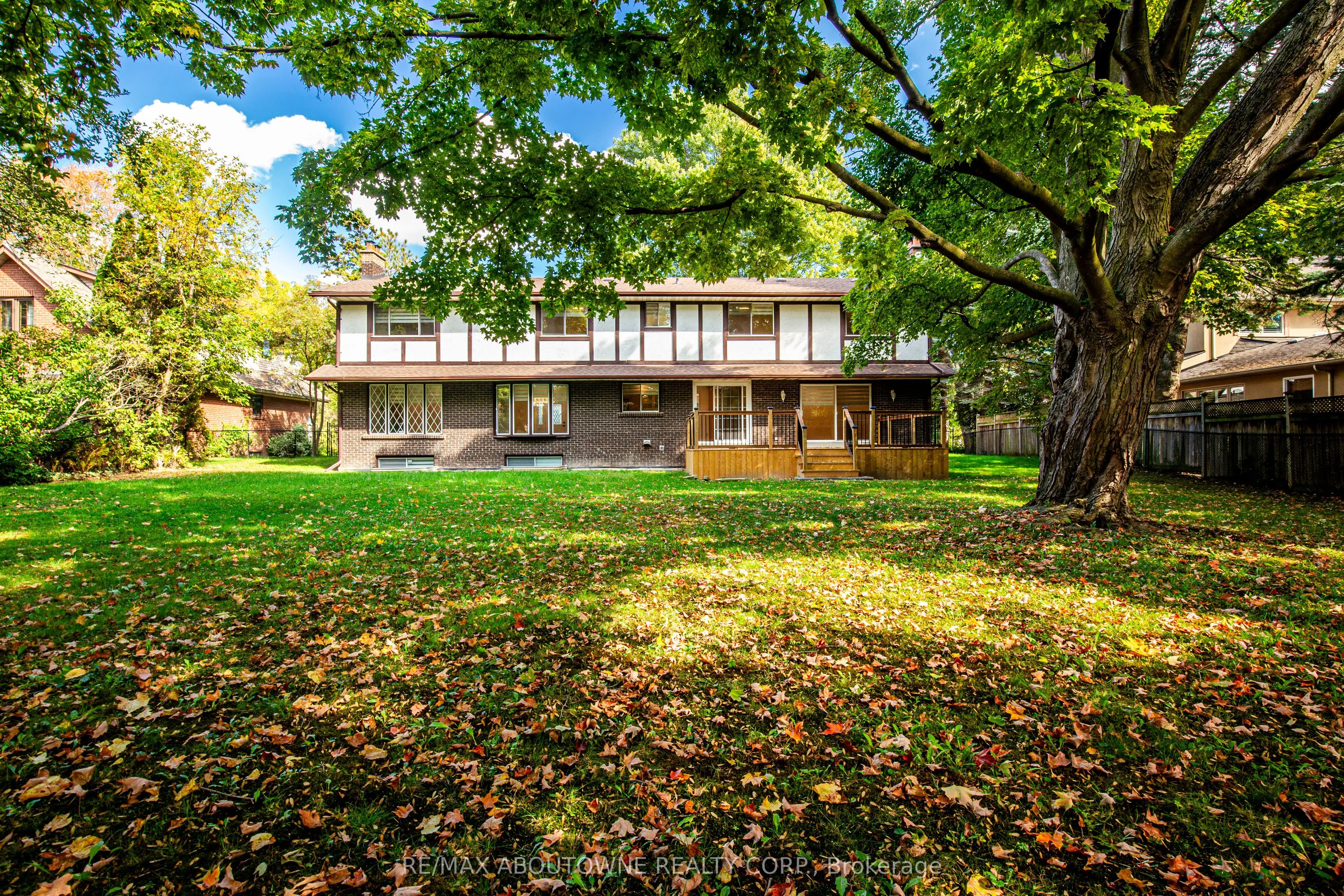 30 Birkbank Drive
