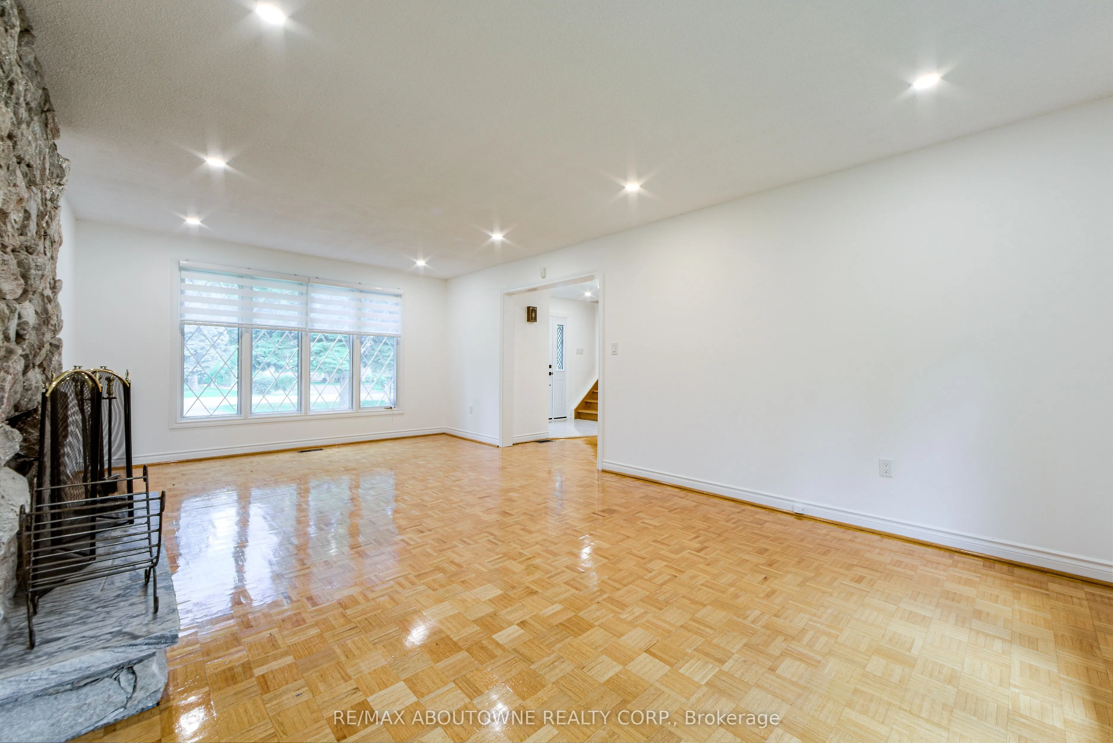 30 Birkbank Drive