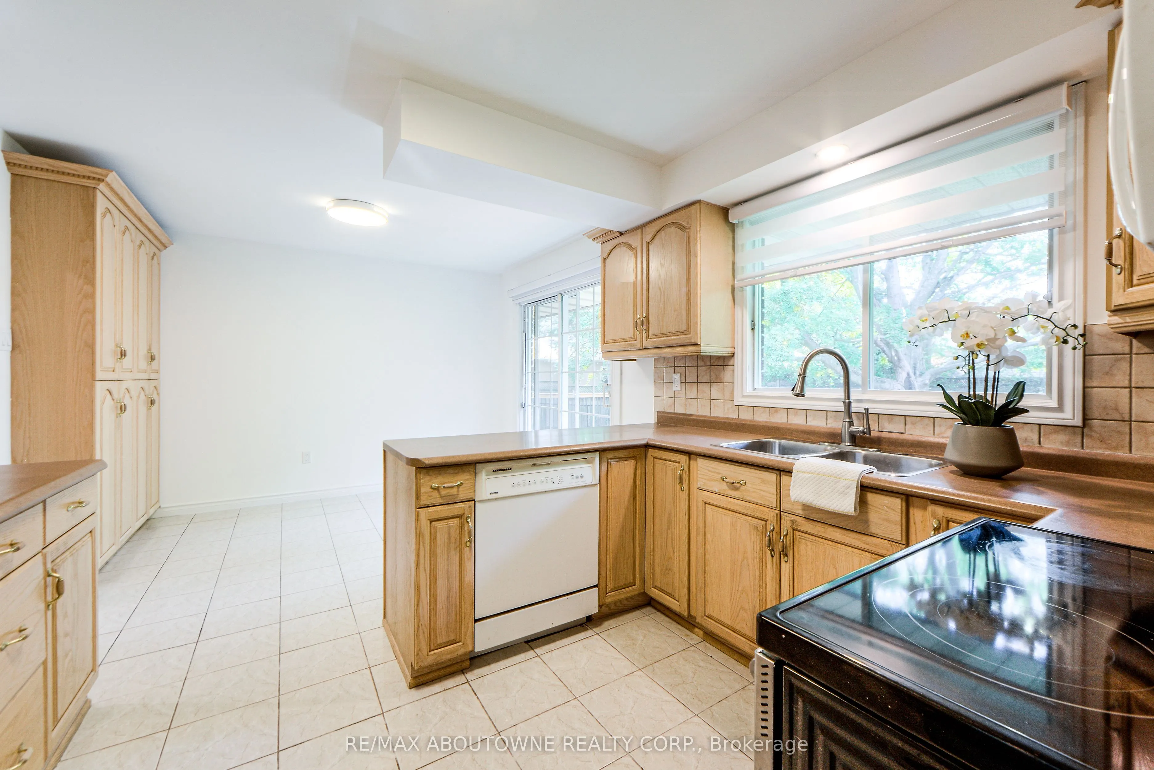 30 Birkbank Drive