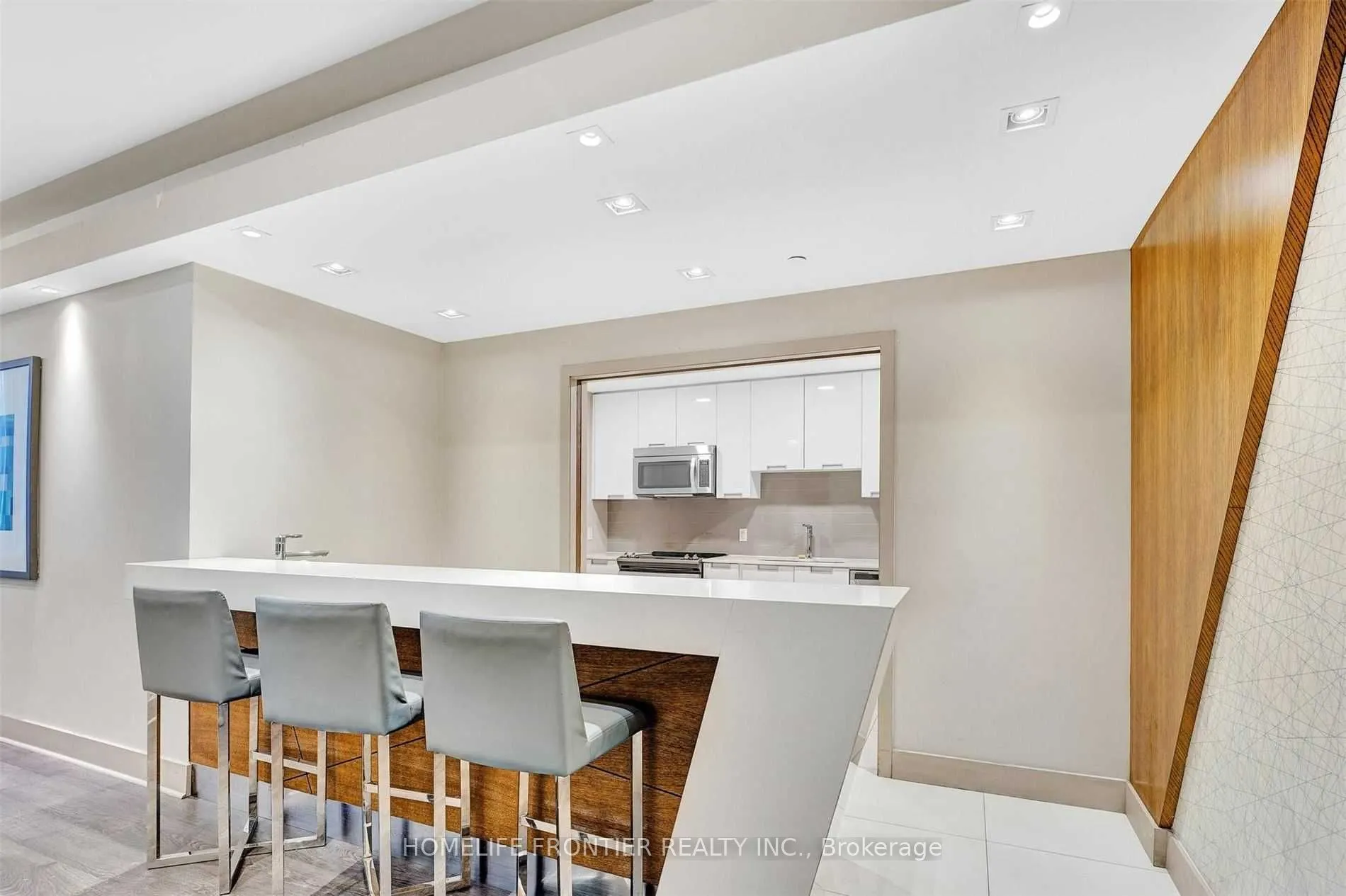 55 Eglinton Avenue W, #1106